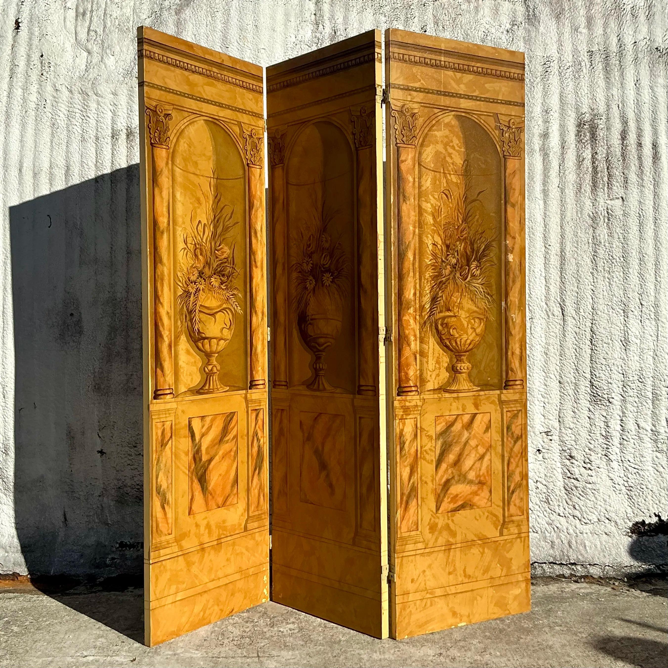 Paravent Regency vintage peint à la main Bon état - En vente à west palm beach, FL