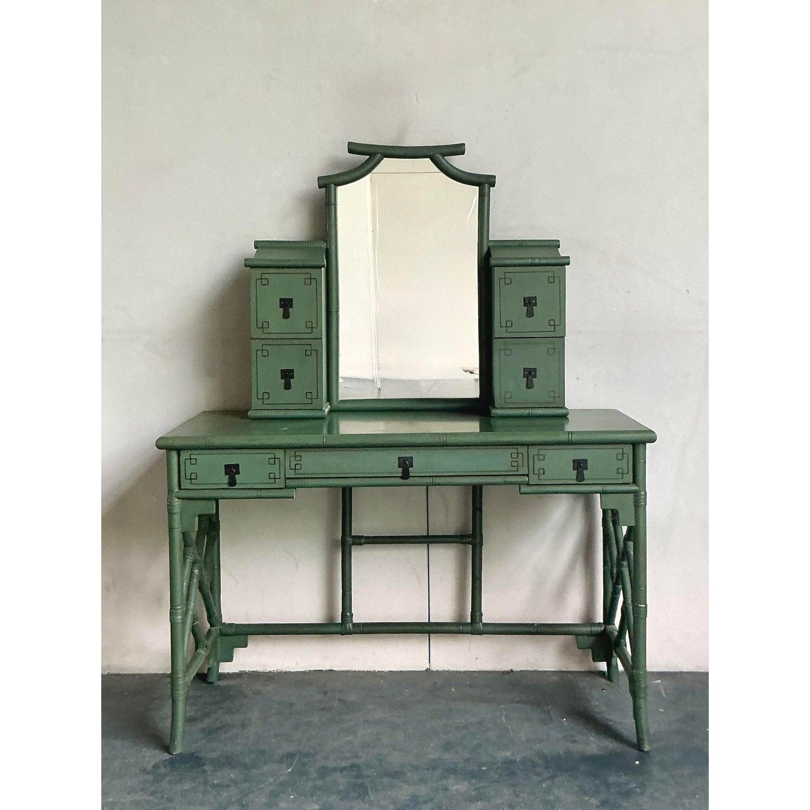 Vintage Regency Hand gemalt Eitelkeit im Zustand „Gut“ im Angebot in West Palm Beach, FL