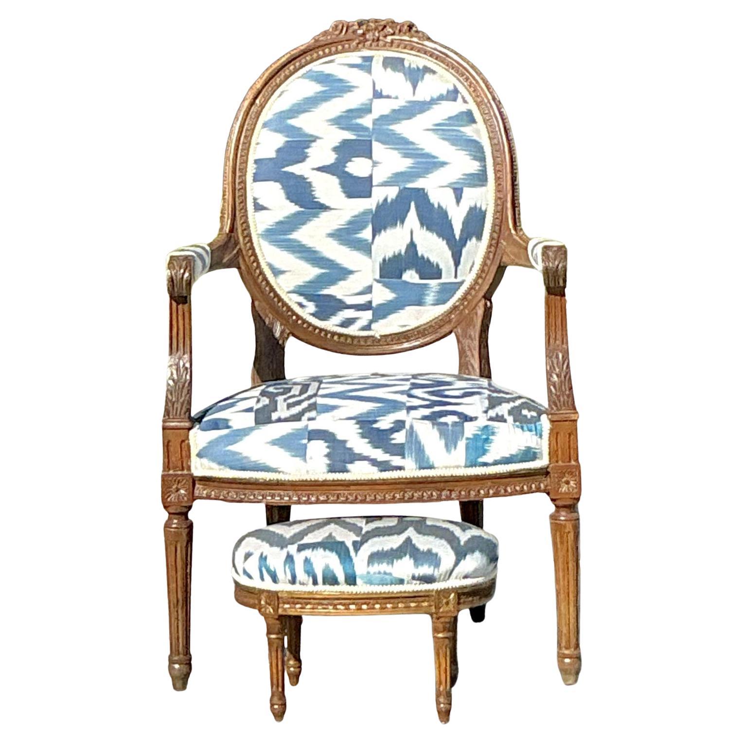Sedia e poggiapiedi Regency Ikat Fauteuil d'epoca