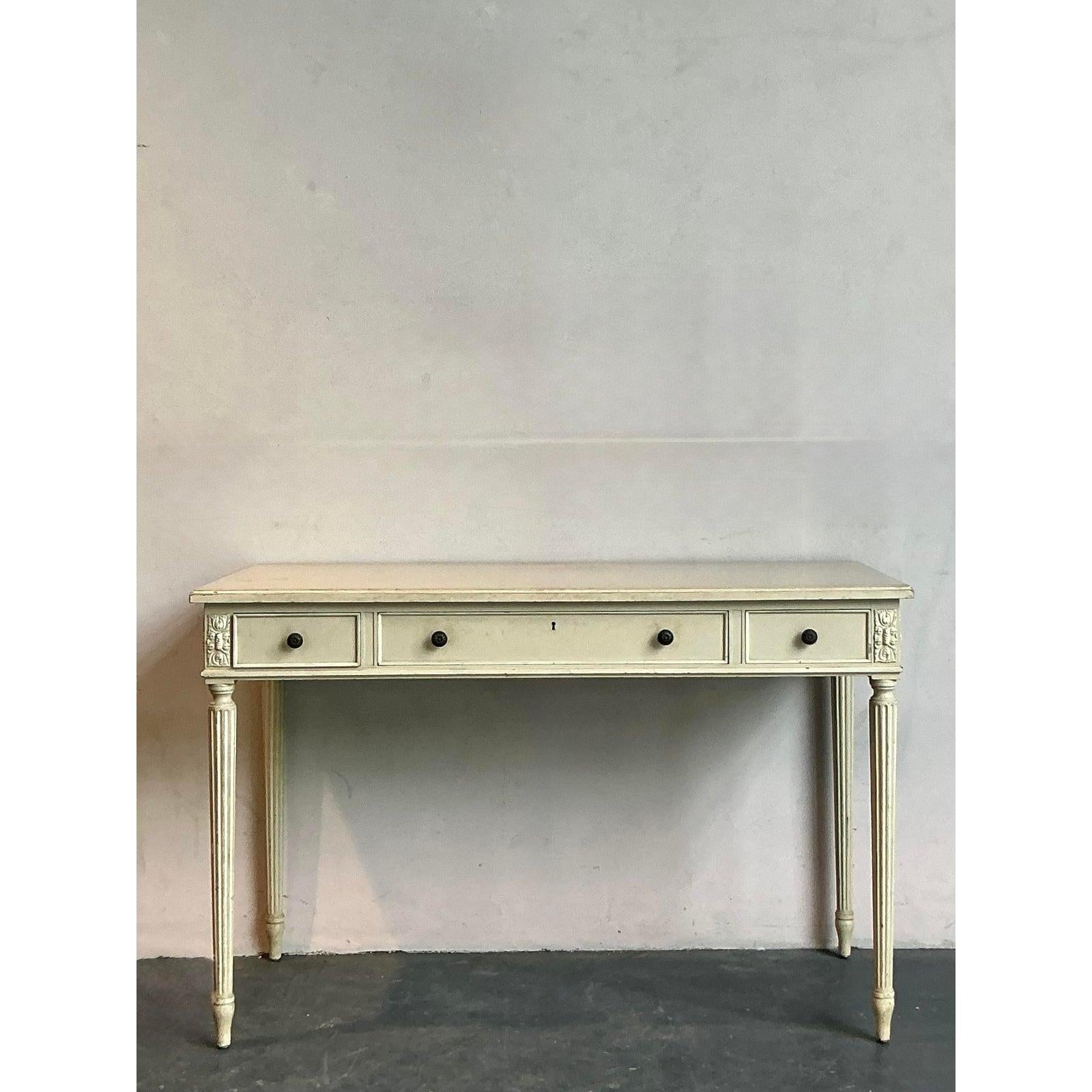 Vintage Regency Irving and Casson Davenport Writing Desk In Good Condition For Sale In West Palm Beach, FL