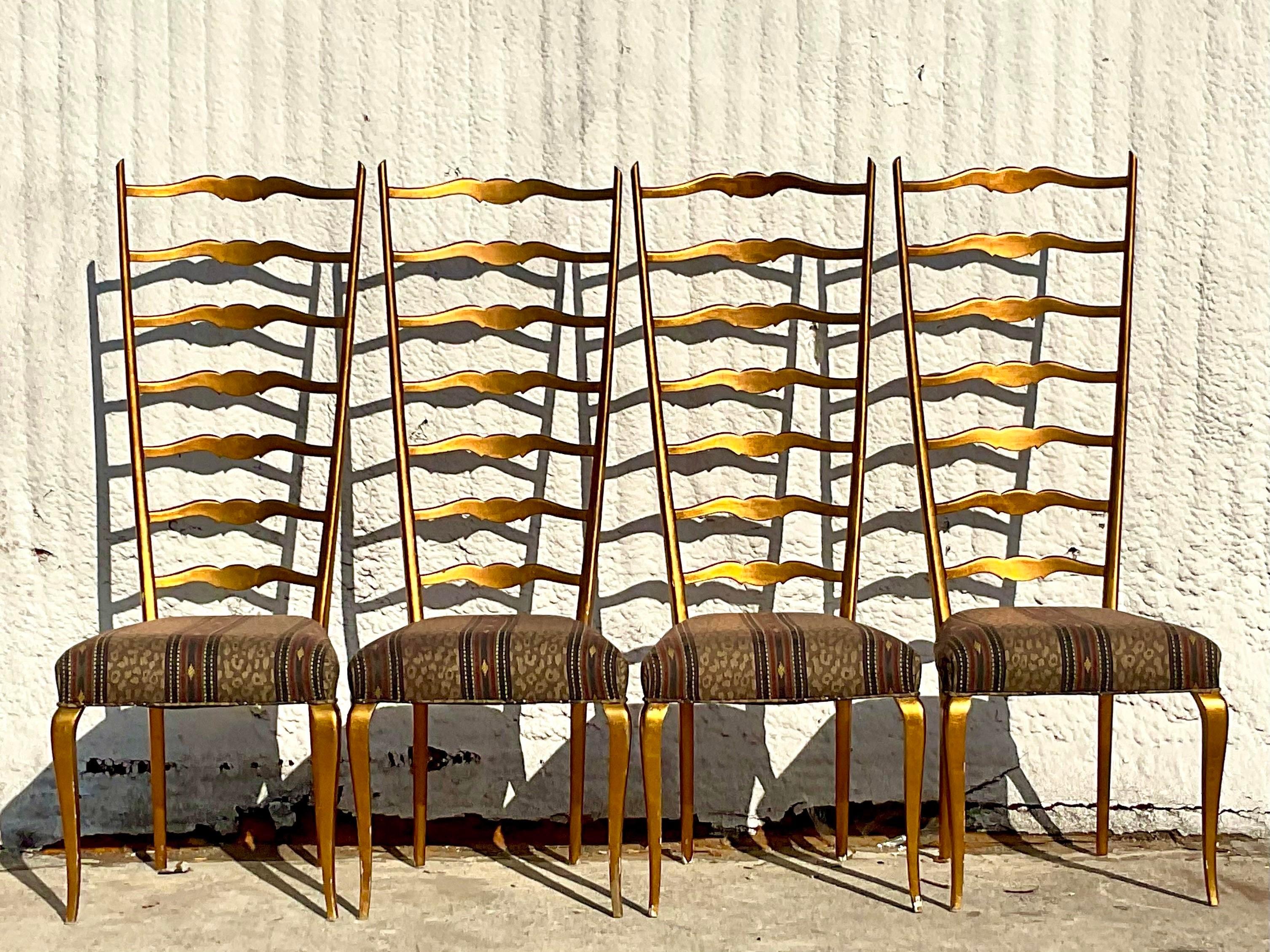 Chaises de salle à manger italiennes Regency vintage dorées à dossier en échelle - Lot de 4 en vente 2