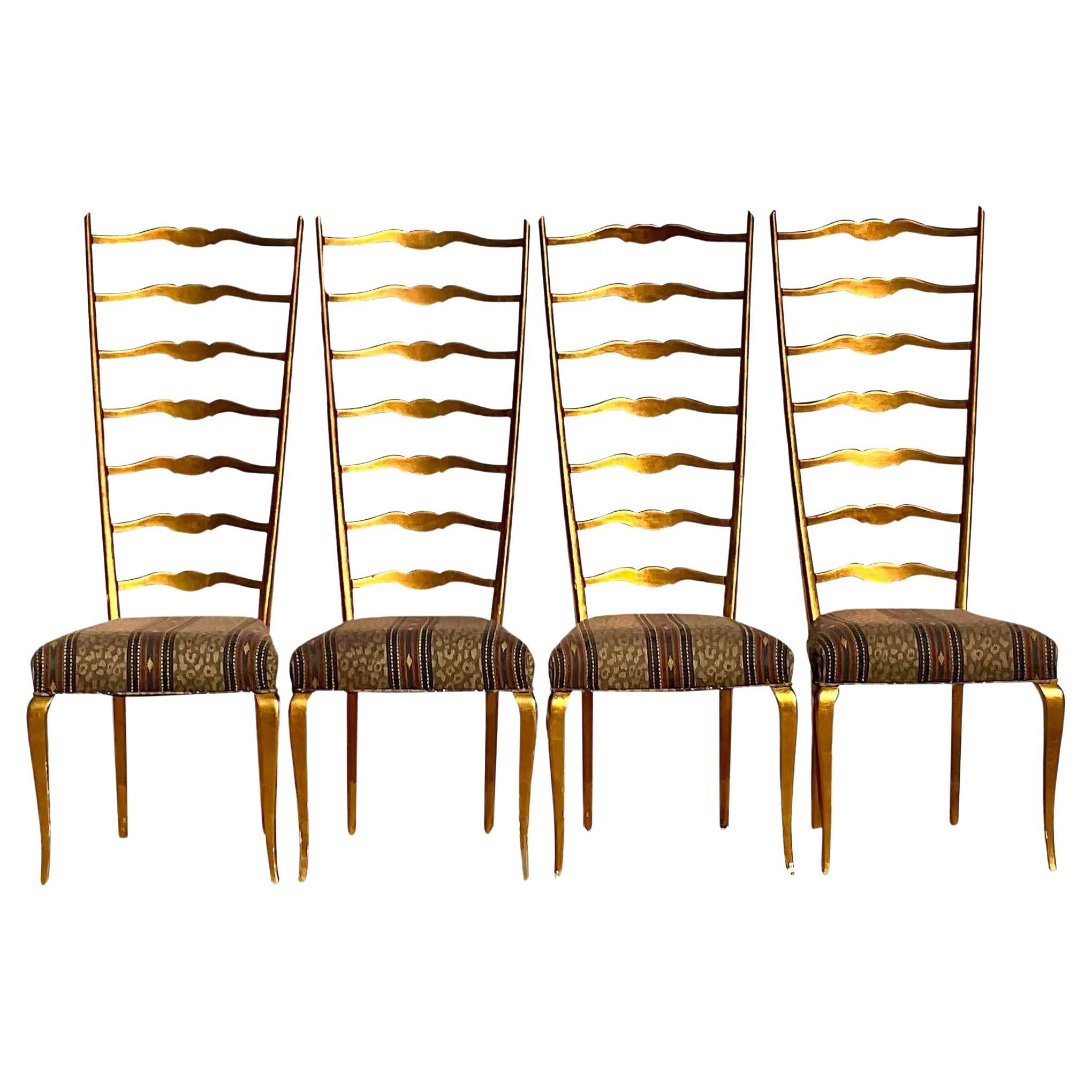Chaises de salle à manger italiennes Regency vintage dorées à dossier en échelle - Lot de 4 en vente