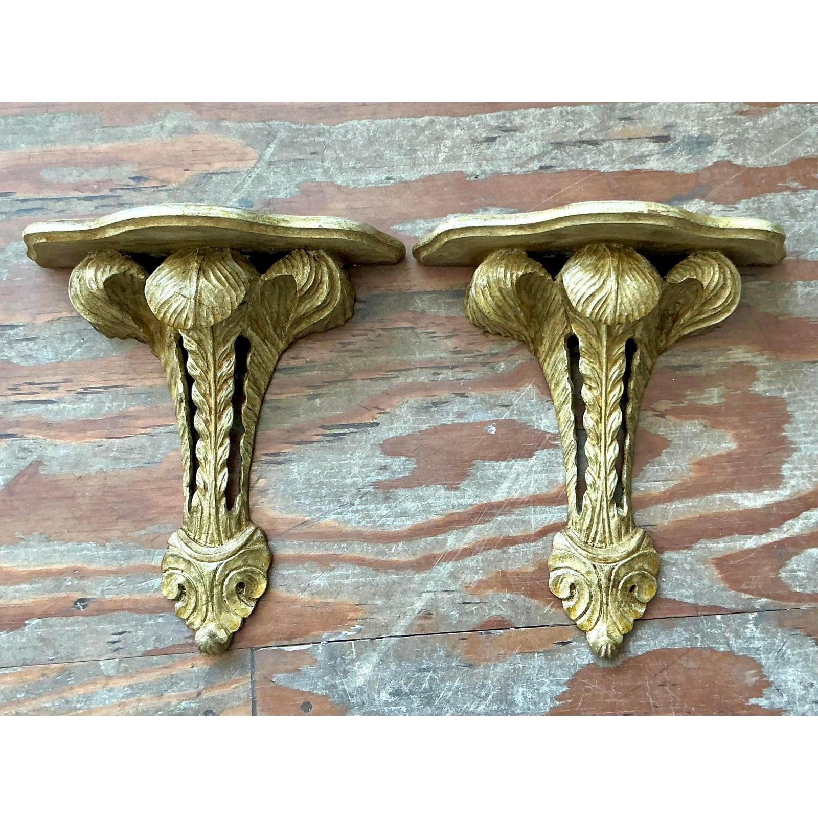 Vintage Regency Italian Hand Carved Brackets. - A Pair im Angebot 1