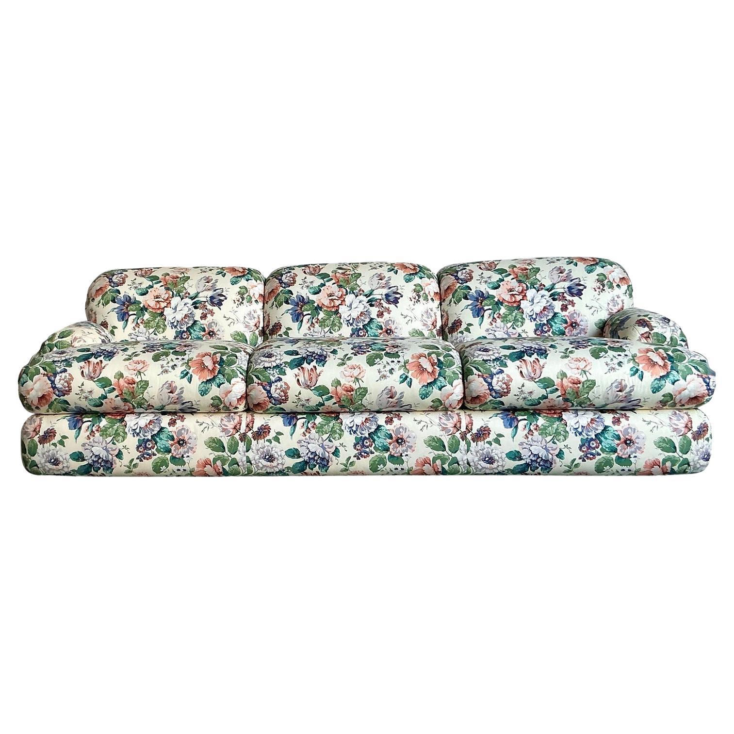 Sofá Floral Vintage Regency Judith Norman