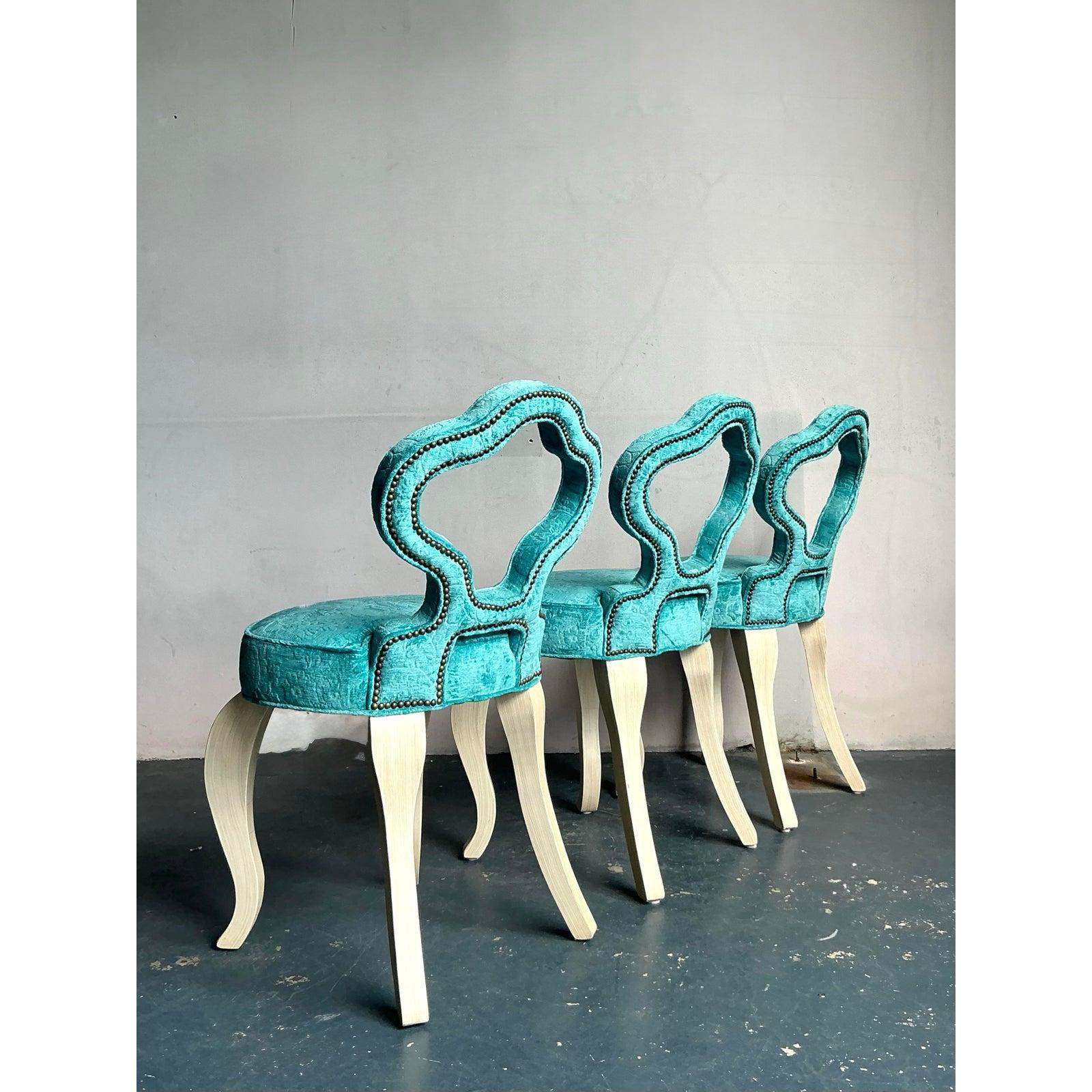 Vintage Regency Schlüsselloch-Barhocker - 3er-Set im Angebot 1