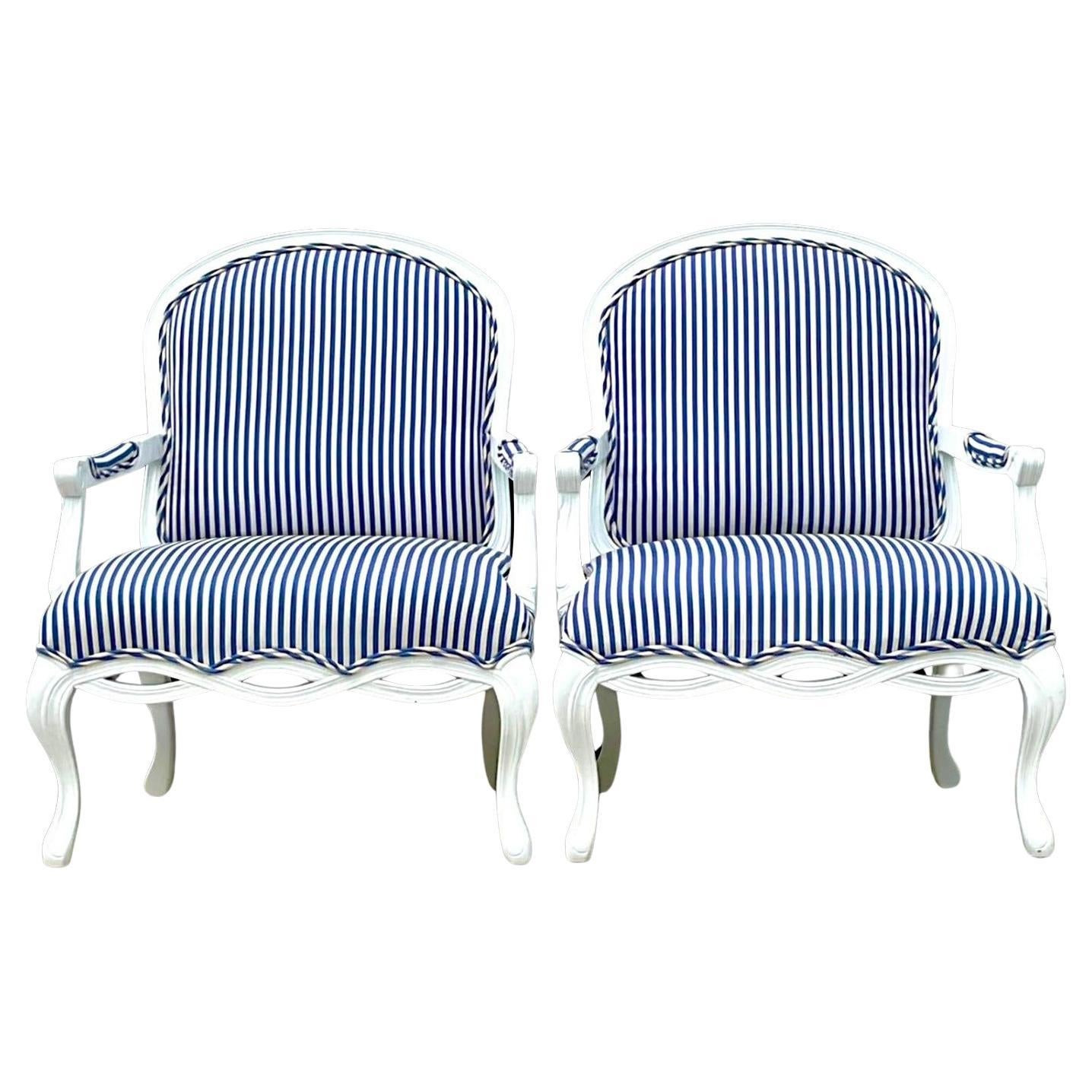 Vintage Regency Lackierte Bergere Stühle - ein Paar
