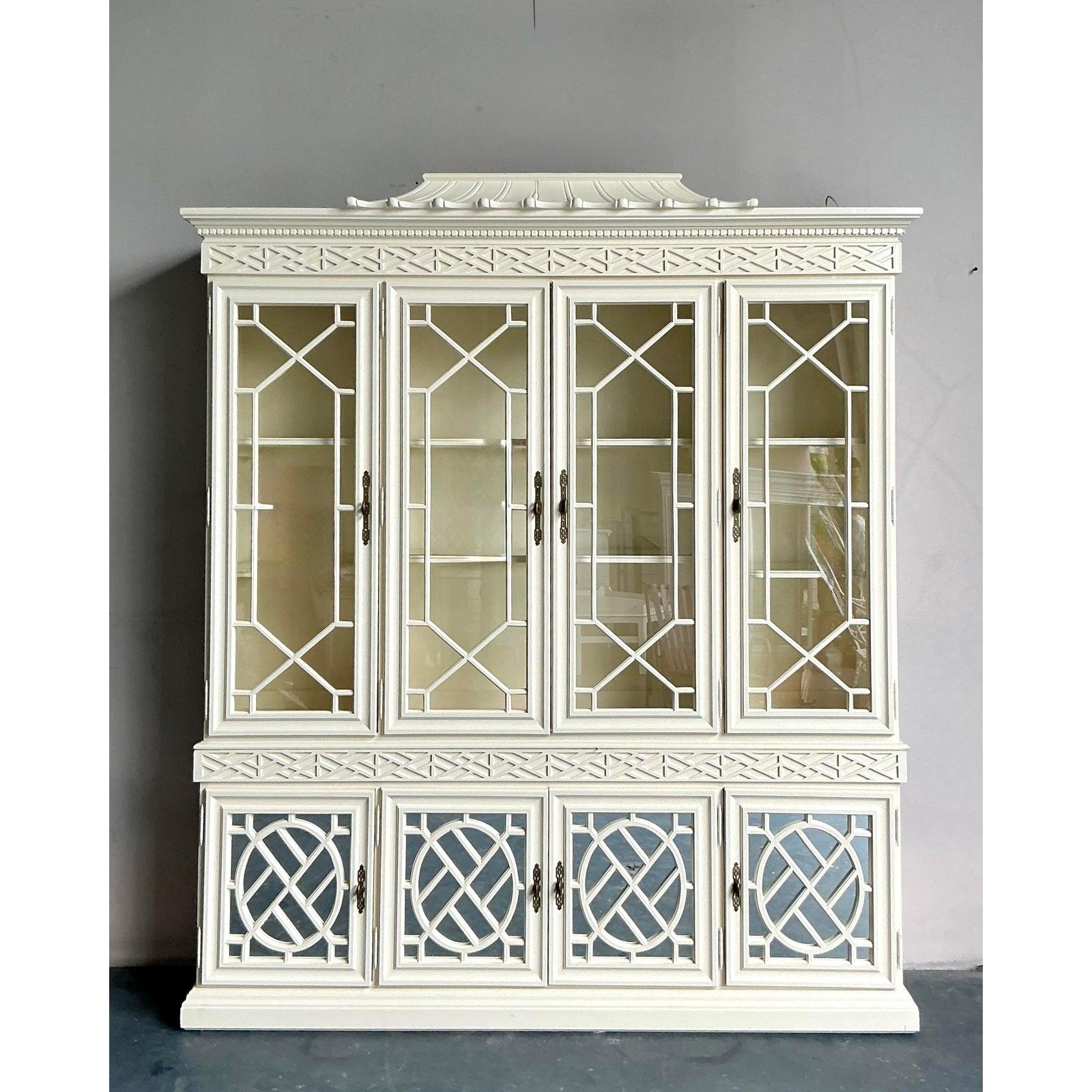 XX secolo Breakfront a pagoda laccato Chinoiserie d'epoca Regency in vendita
