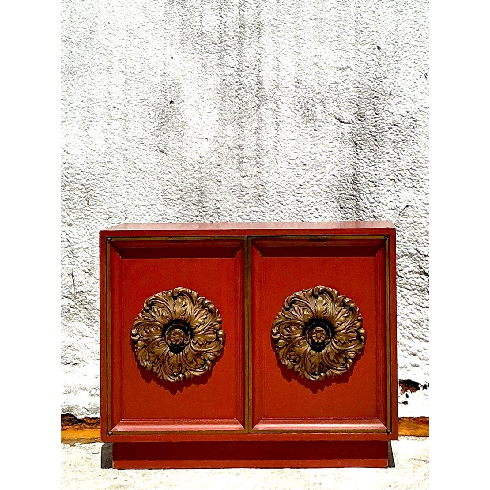 Vintage Regency Lane Gilt Floral Cabinet In Good Condition For Sale In West Palm Beach, FL