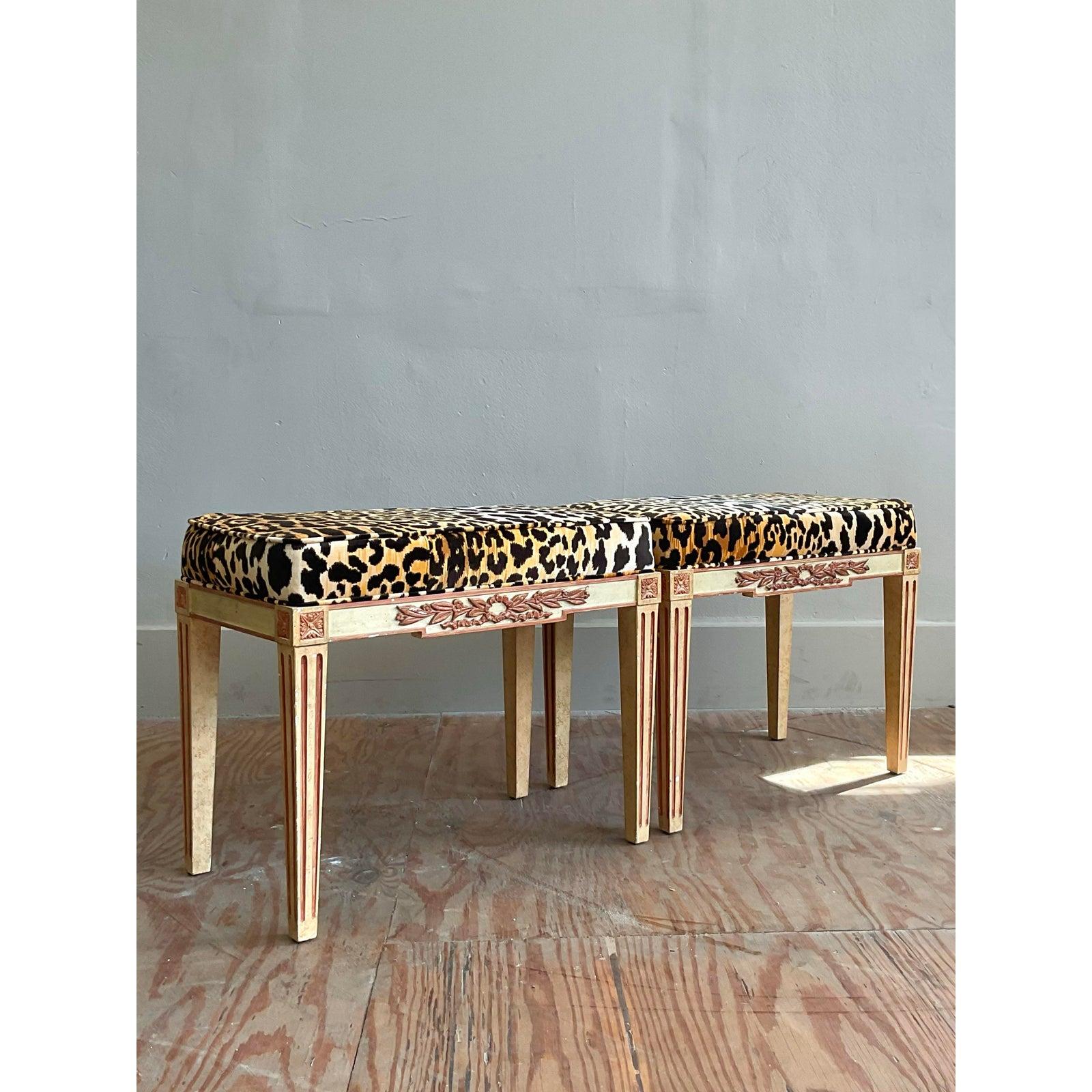 Hollywood Regency Paire de bancs léopard Vintage Regency en vente