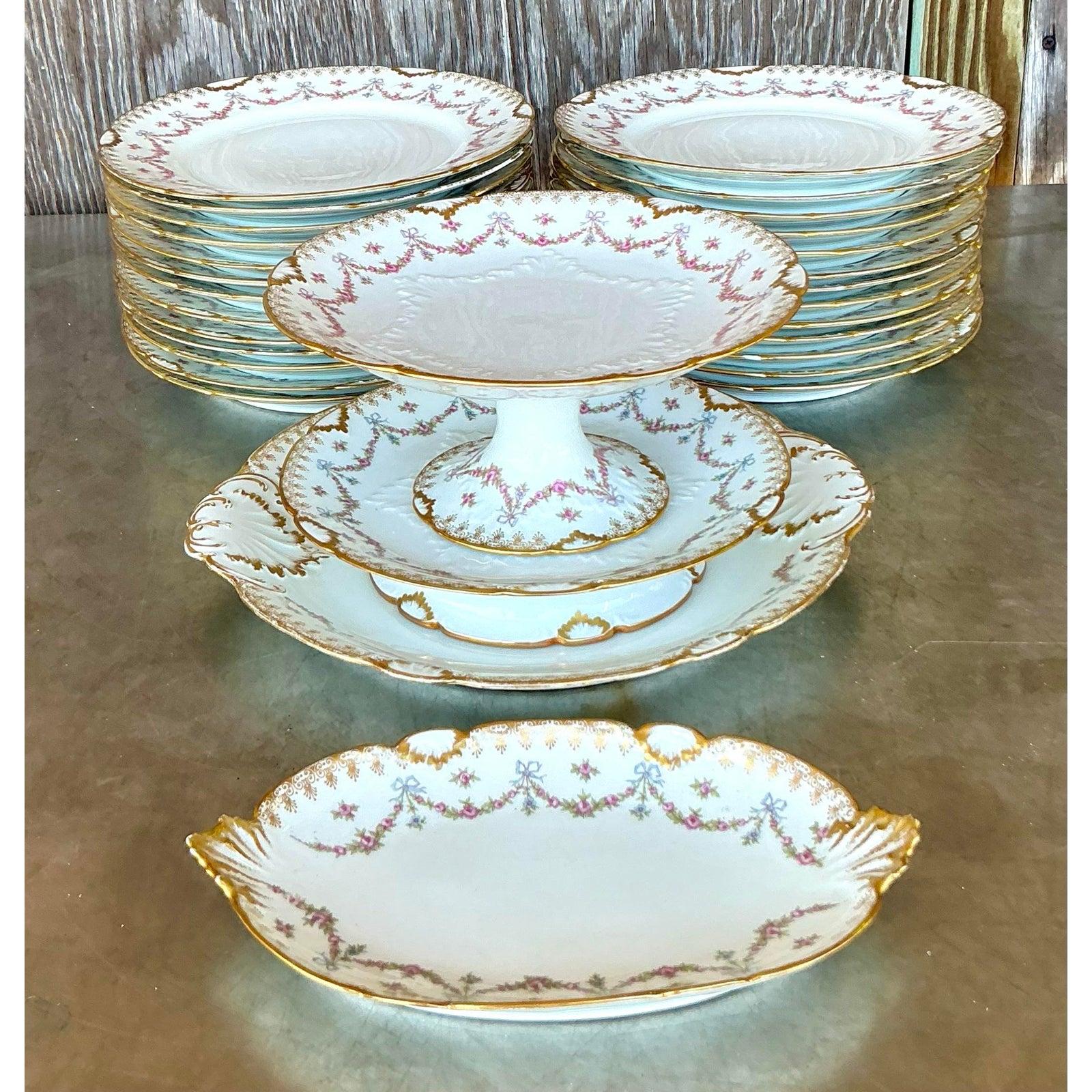 Vajilla Vintage Regency Limoges Swag - Lote de 30 Francés en venta