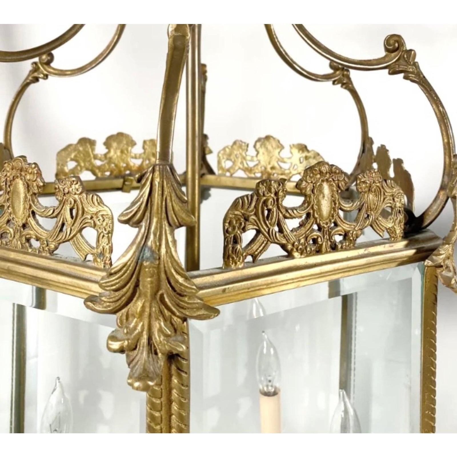 North American Vintage Regency Louis XV Style Bronze Lantern For Sale
