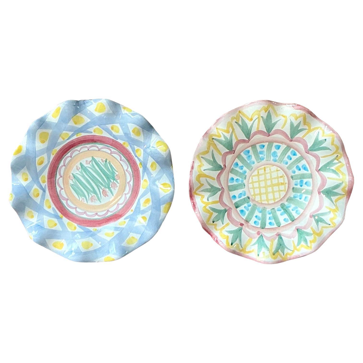 Vintage Regency Mackenzie Childs glasierte Keramik Ruffle Platten - Satz von 2