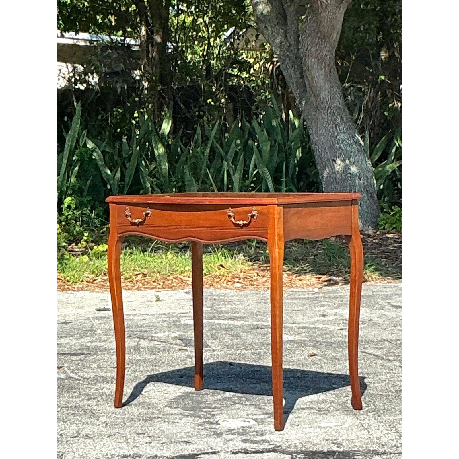 Laiton Vanité Vintage Regency en acajou en vente