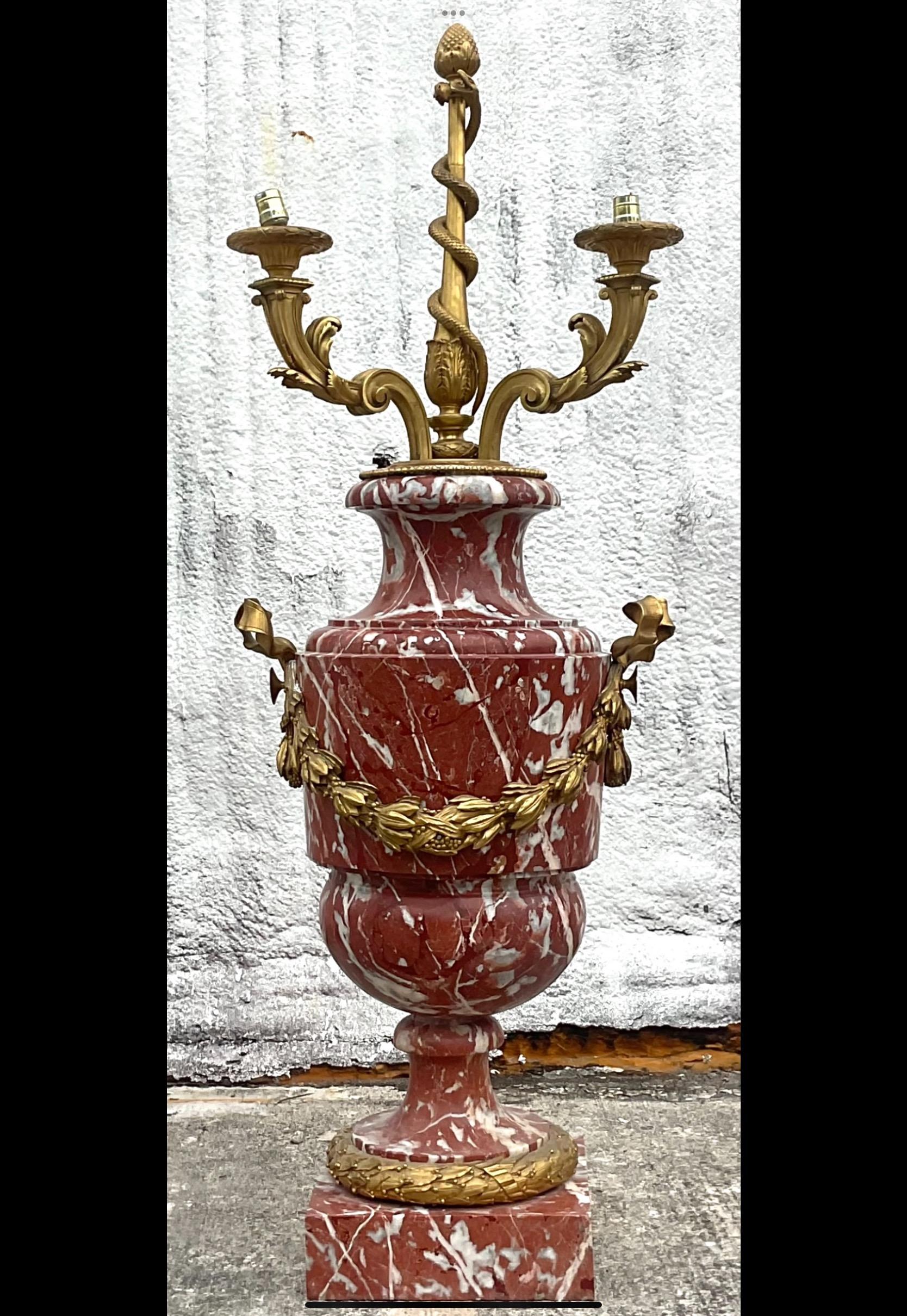 Regency Lampada da terra con urna in marmo di epoca reggina in vendita