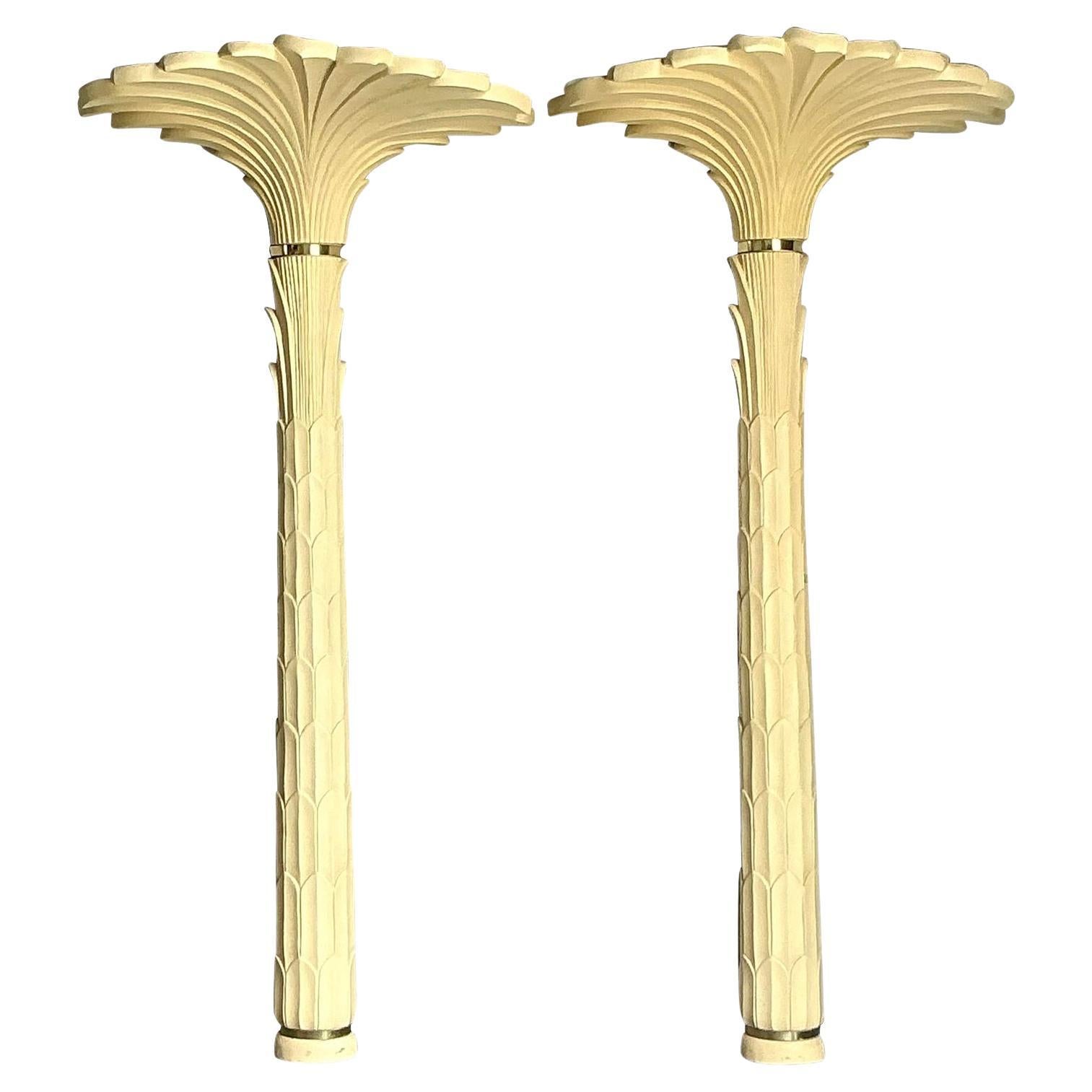 Antorcha de Palma de Resina Moldeada Vintage Regency Según Serge Roche - Set de 2 en venta