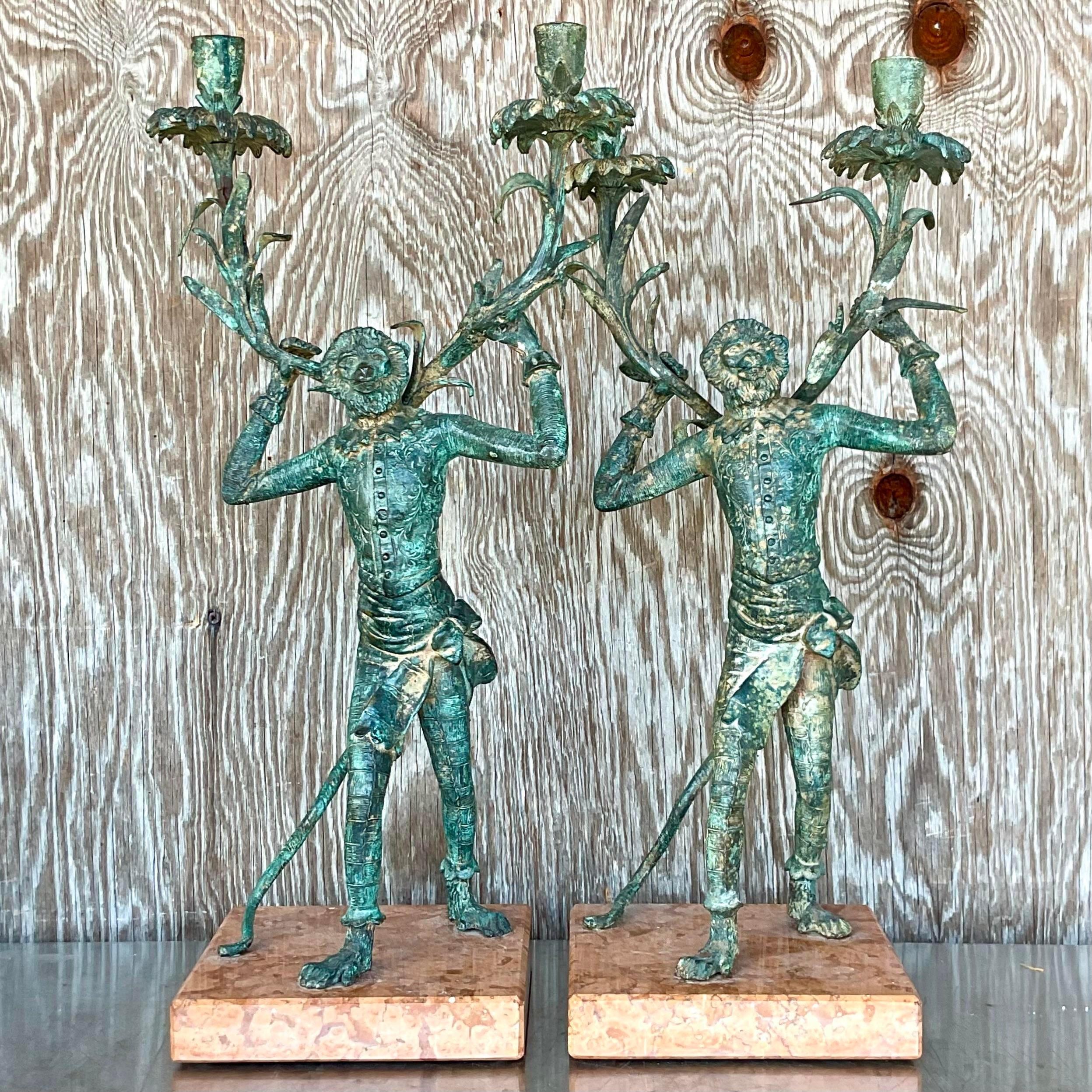 Monumentale Vintage-Affenkandelaber aus Bronze im Regency-Stil, Paar im Angebot 2