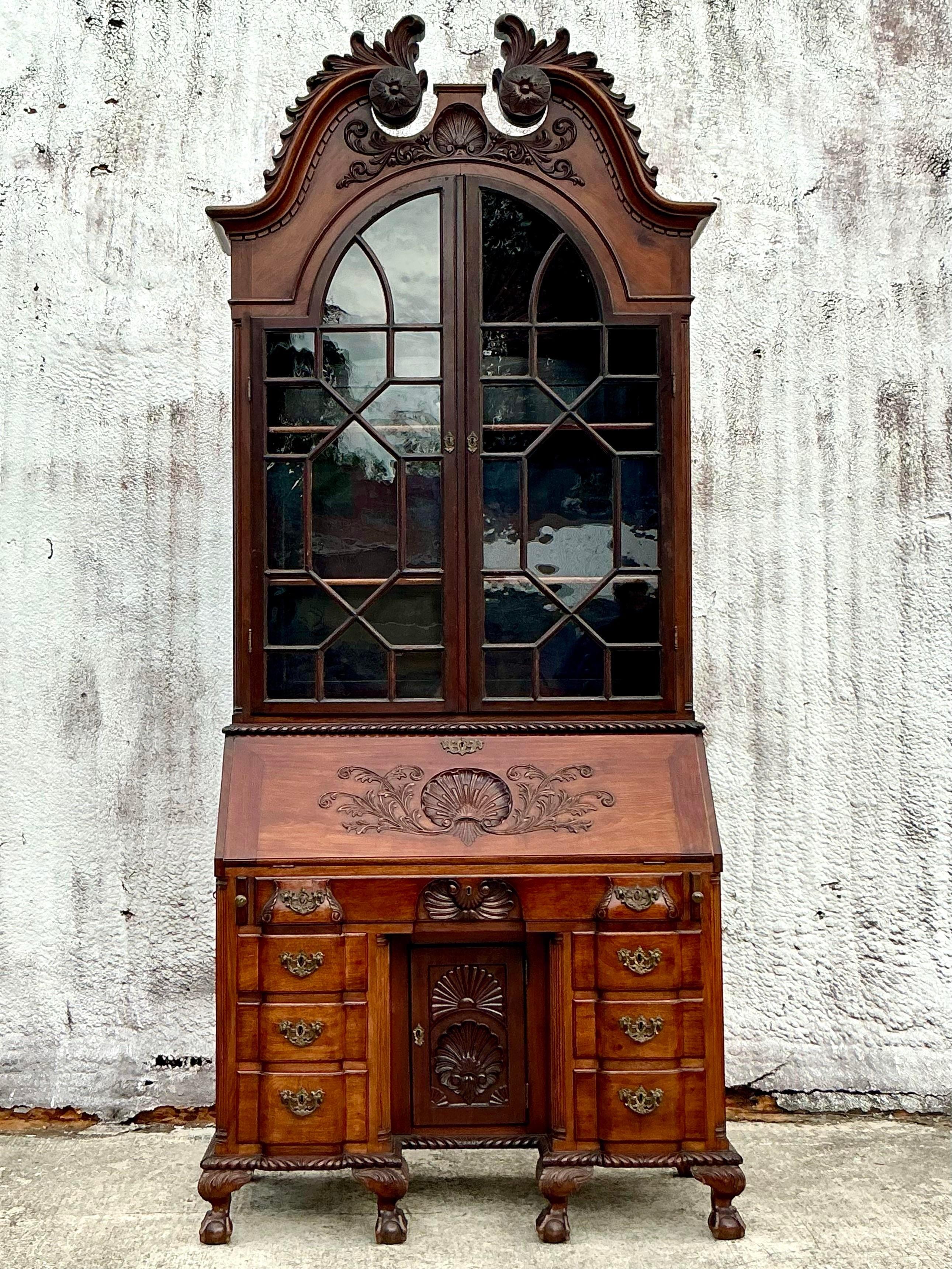 Monumentaler geschnitzter georgianischer Sekretär-Schreibtisch im Regency-Stil im Angebot 3