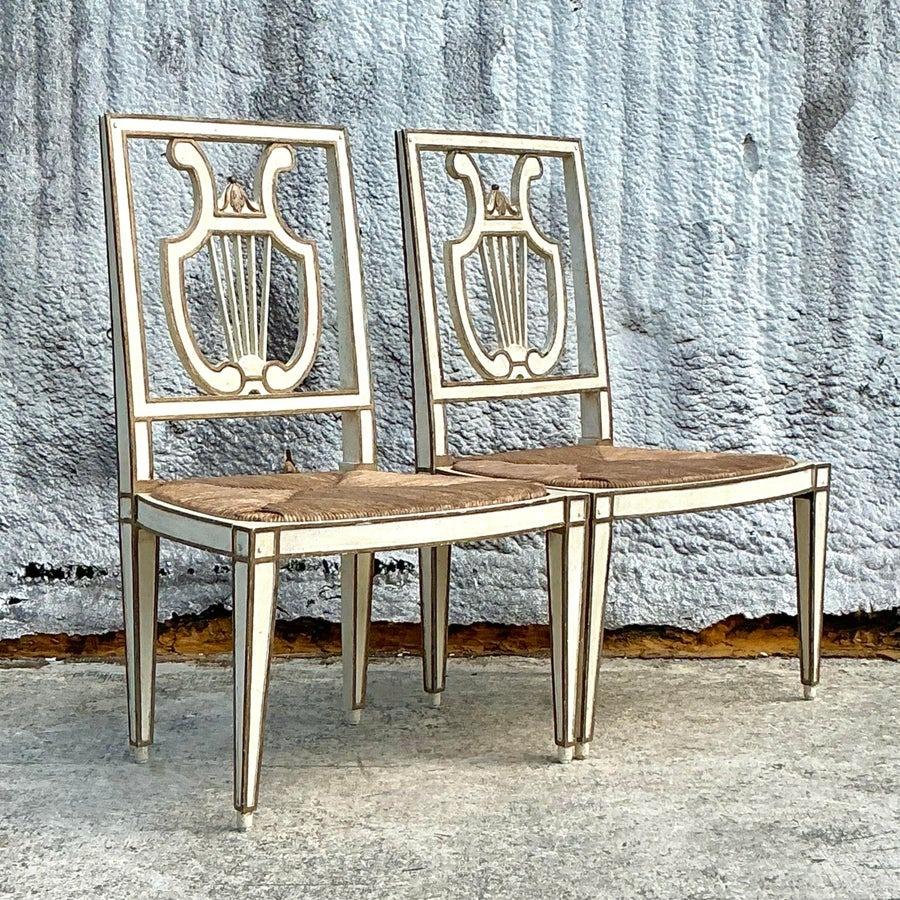Pareja de sillas de comedor con respaldo de lira Niermann Weeks Vintage Regency Regencia en venta