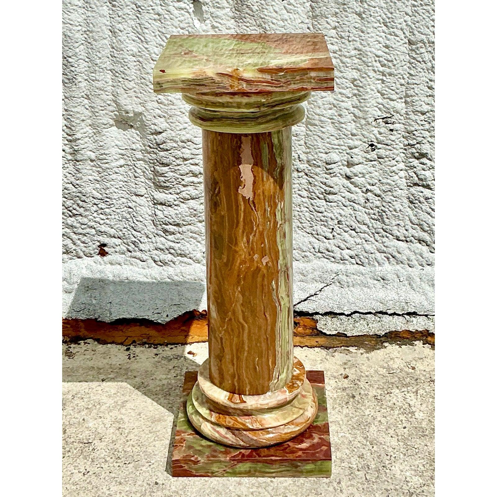 Hollywood Regency Piédestal Regency vintage en onyx en vente