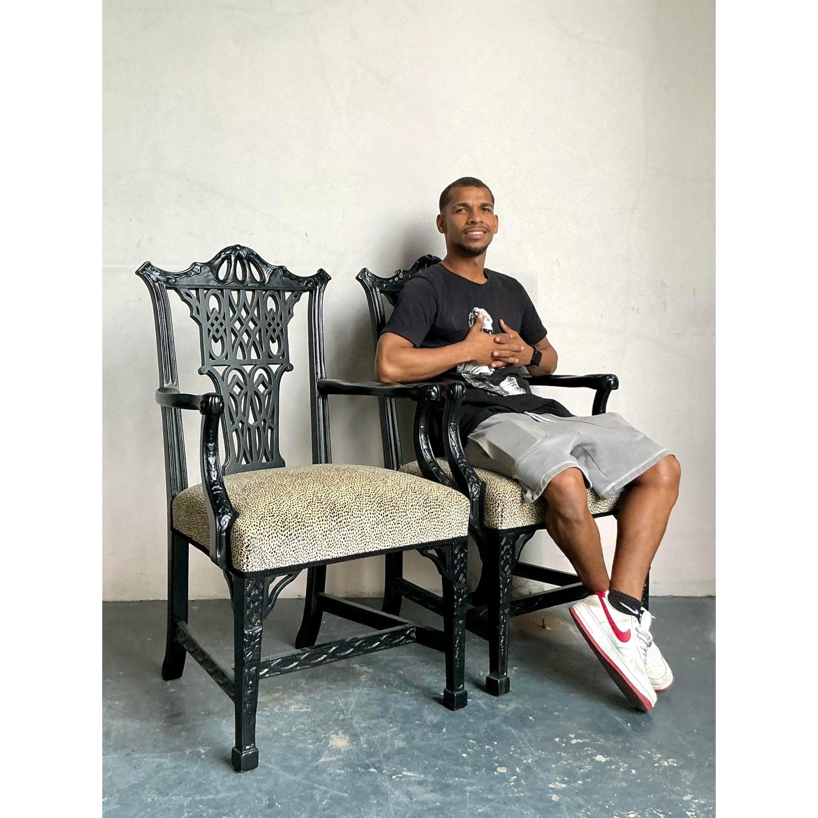 Américain Paire de chaises à bras pagodes Vintage Regency en vente