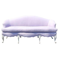 Canapé Camelback Vintage Regency couleur lavande pâle