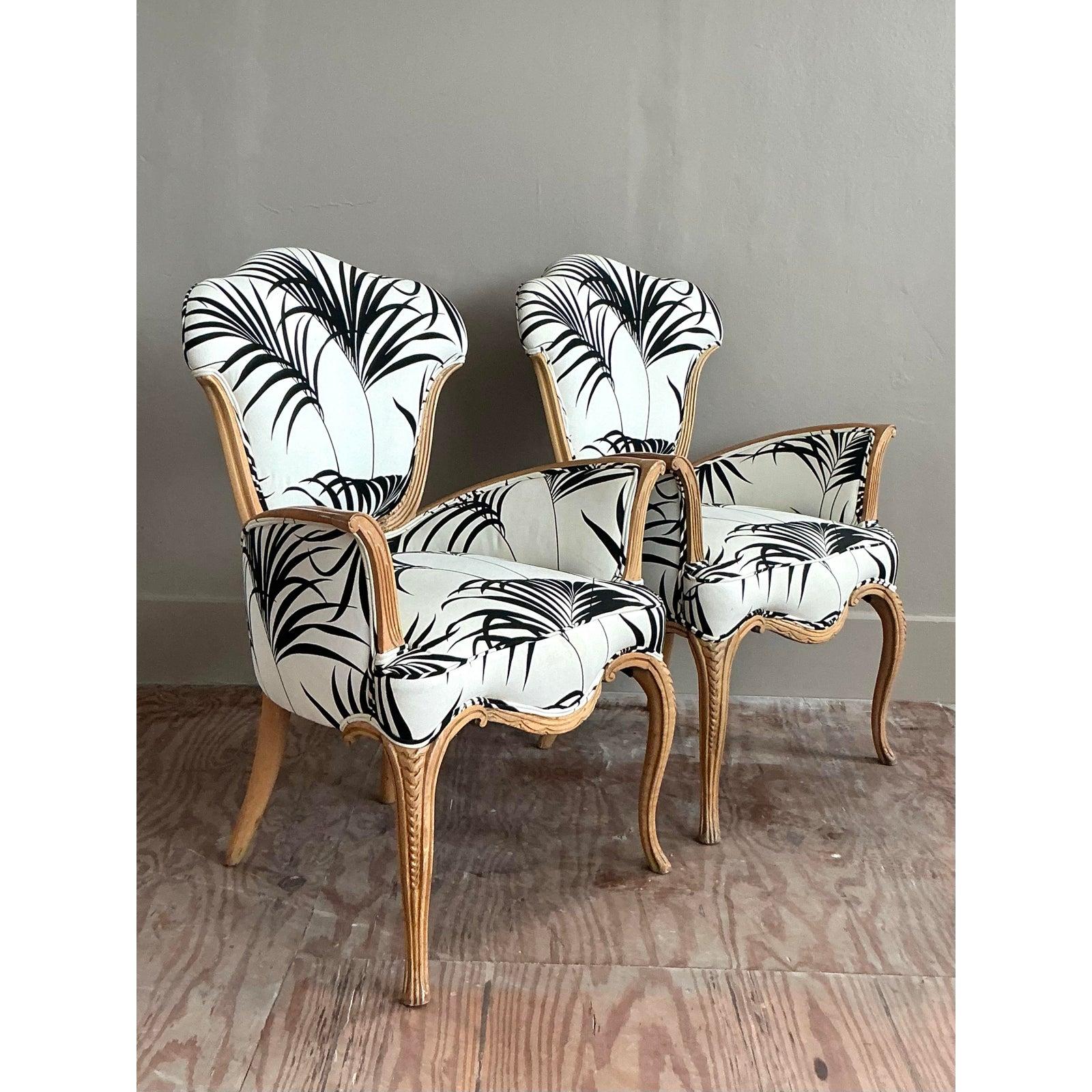 Américain Paire de chaises longues en palmier d'époque Régence d'après Grosfeld House en vente