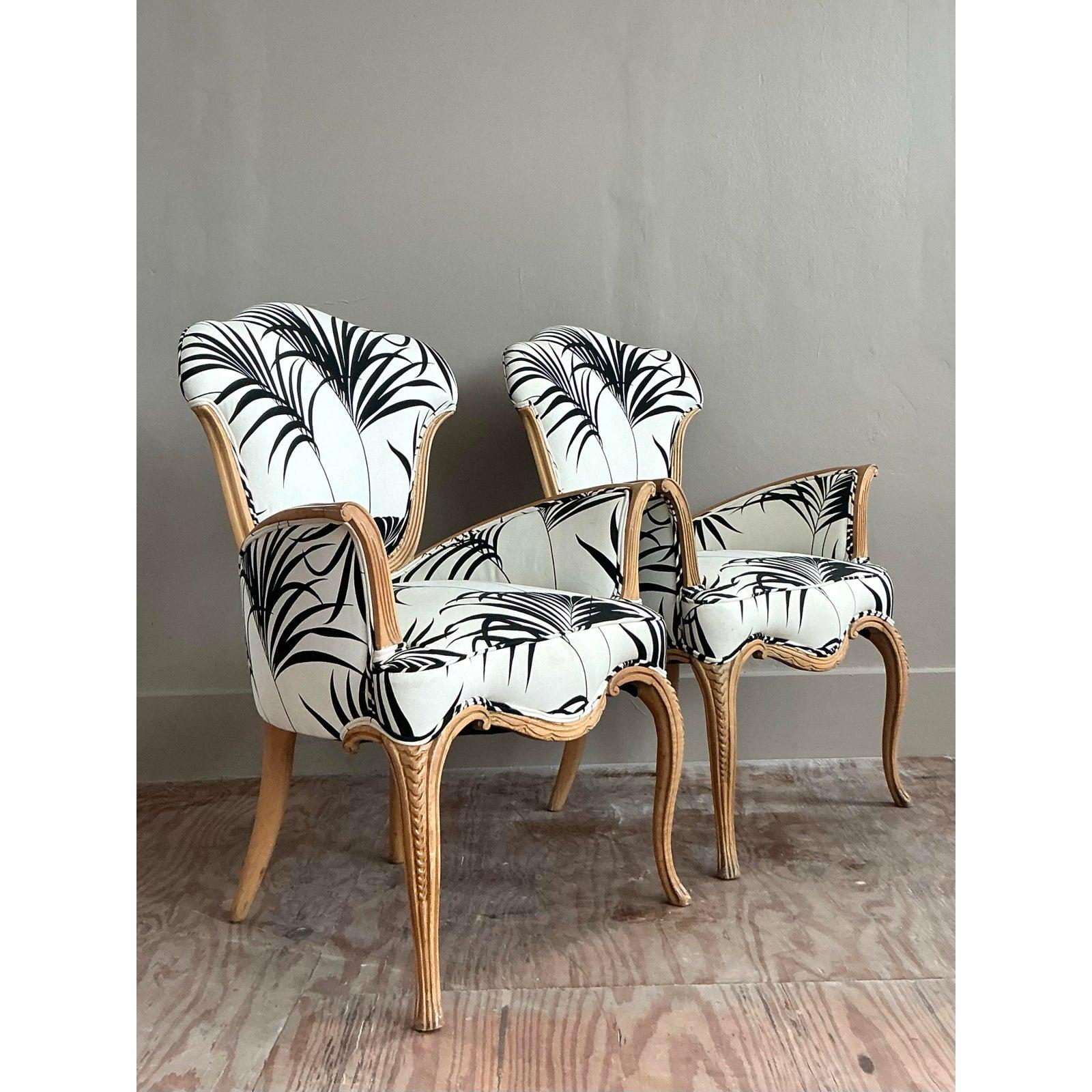 20ième siècle Paire de chaises longues en palmier d'époque Régence d'après Grosfeld House en vente