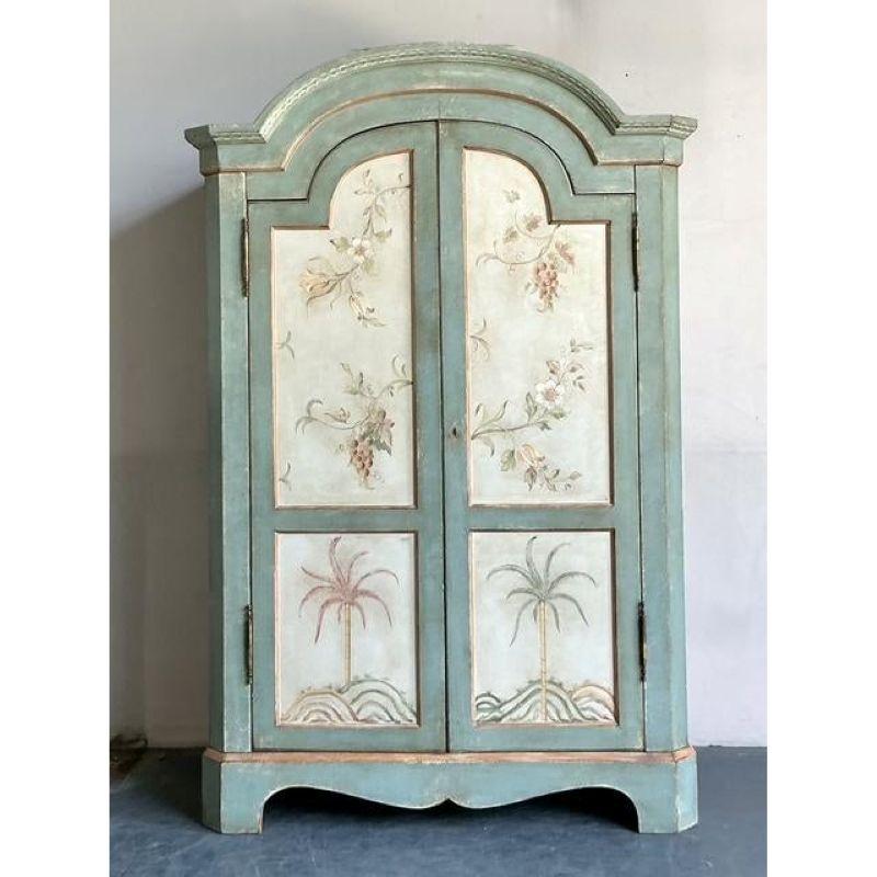Armoire Vintage Regency Patina peinte à la main en vente 3