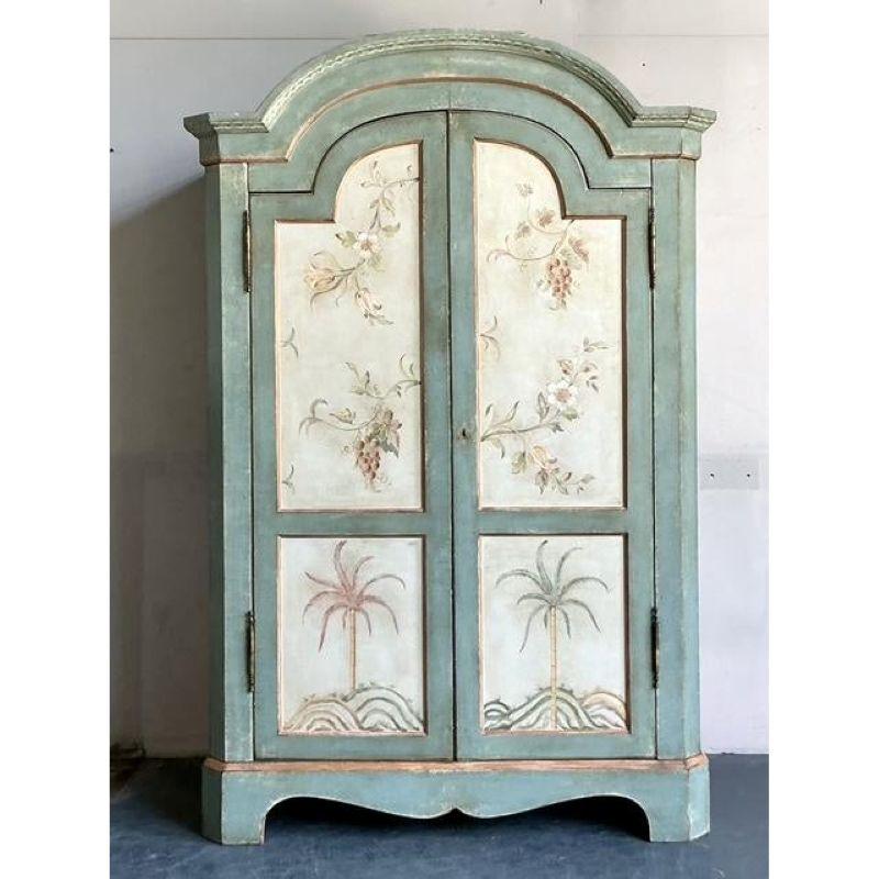 20ième siècle Armoire Vintage Regency Patina peinte à la main en vente