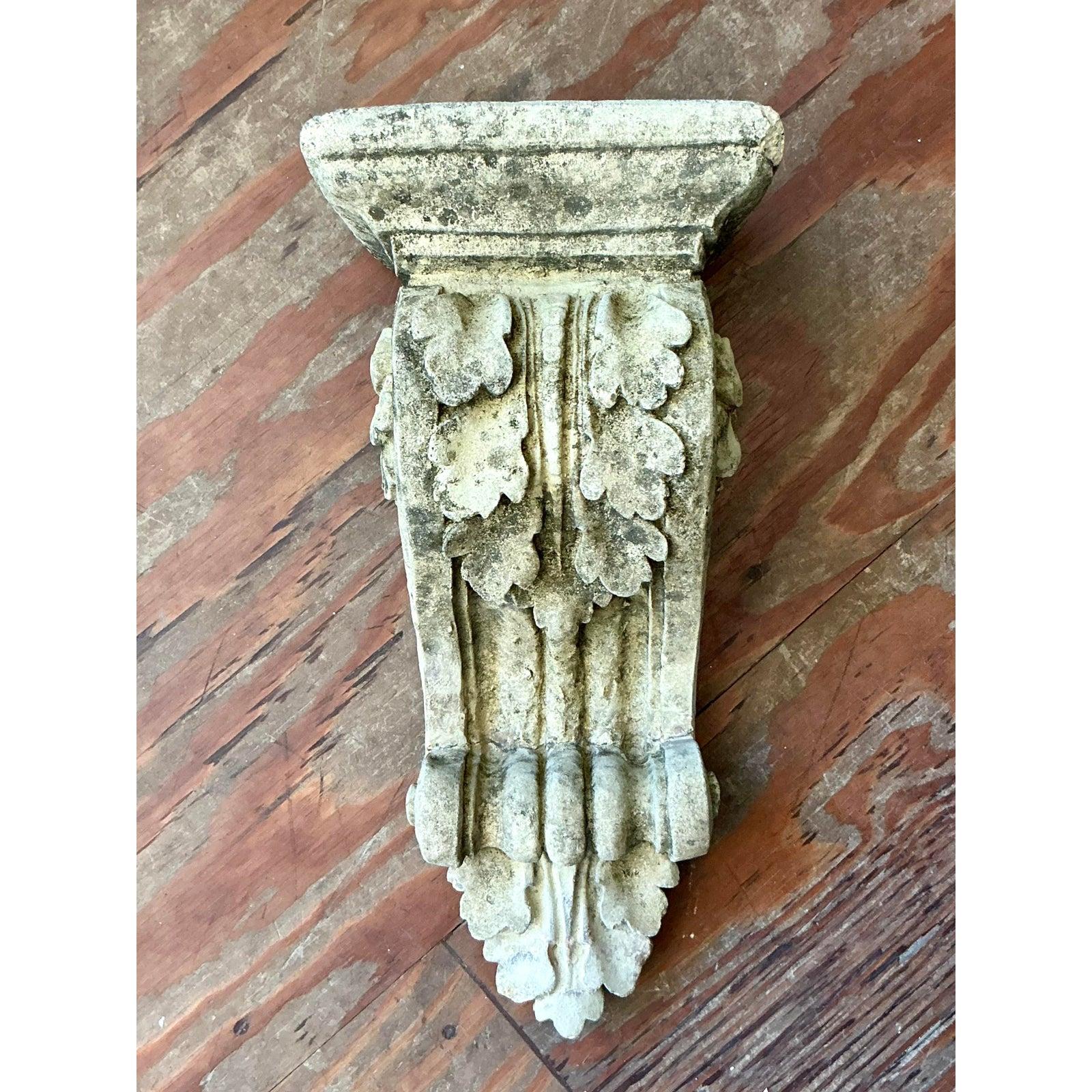 Americano Staffa architettonica in cemento fuso patinato Regency d'epoca in vendita