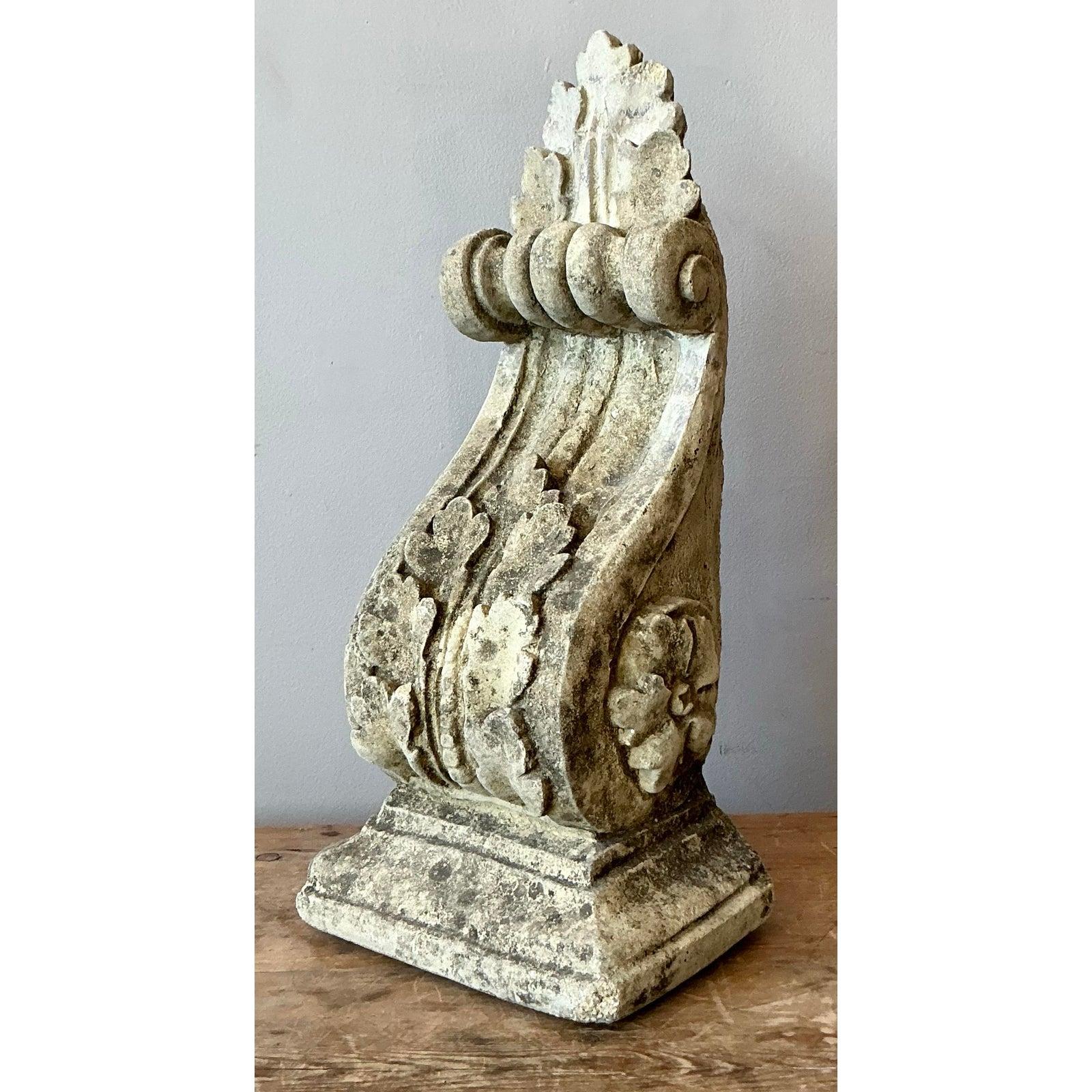 XX secolo Staffa architettonica in cemento fuso patinato Regency d'epoca in vendita