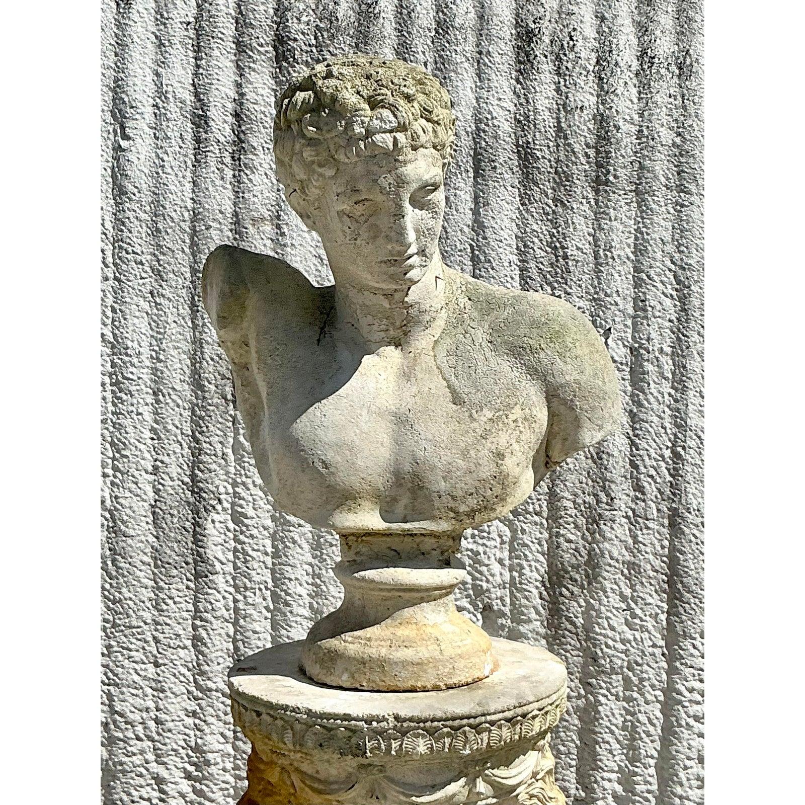 Neoclassico Busto di Hermes in pietra fusa patinata vintage Regency in vendita