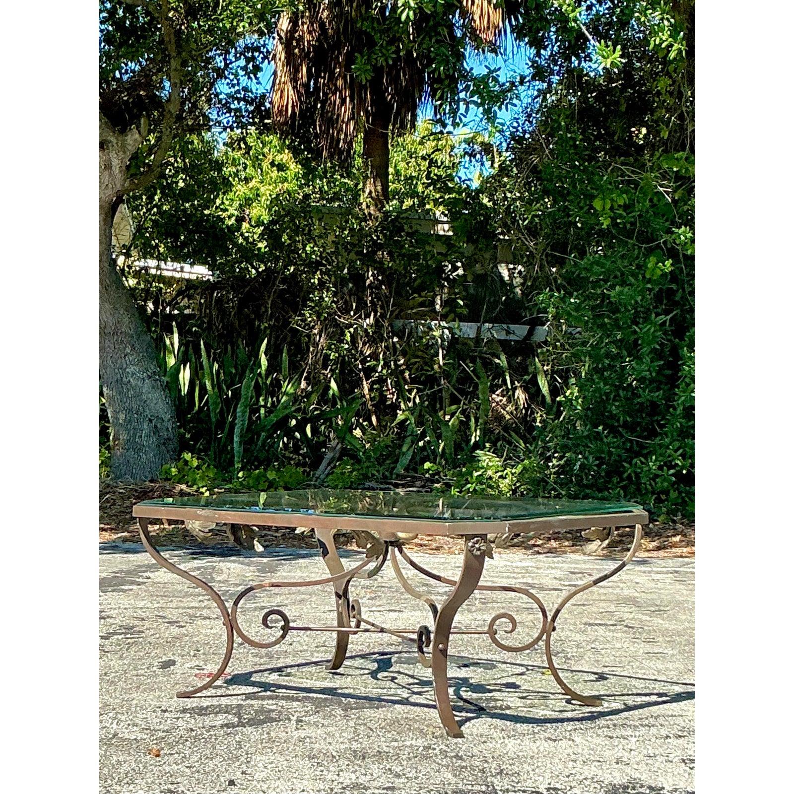 Américain Table basse vintage Regency patinée Vine