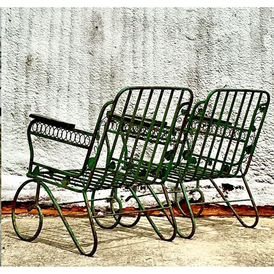 Americano Vintage Regency Patinated Wrought Iron Trellis Lounge Chairs - A Pair in vendita