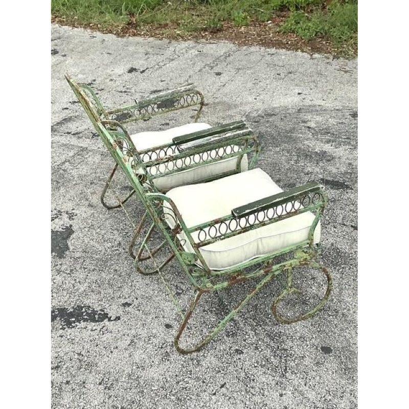 Vintage Regency Patinated Wrought Iron Trellis Lounge Chairs - A Pair in vendita 1