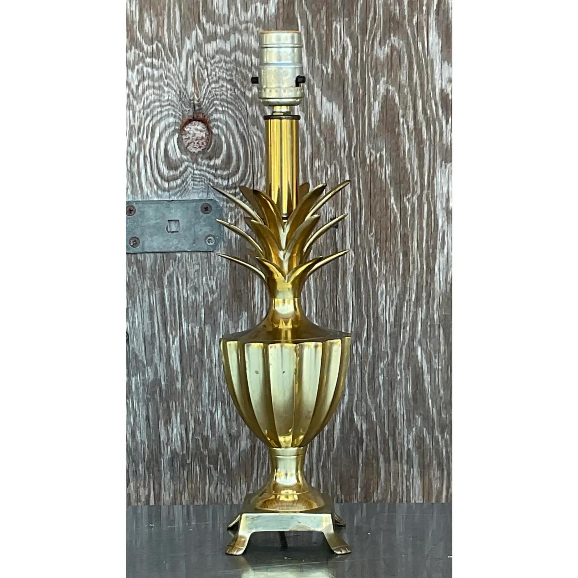 Vintage Regency Petite Brass Pineapple Lamp In Good Condition For Sale In west palm beach, FL