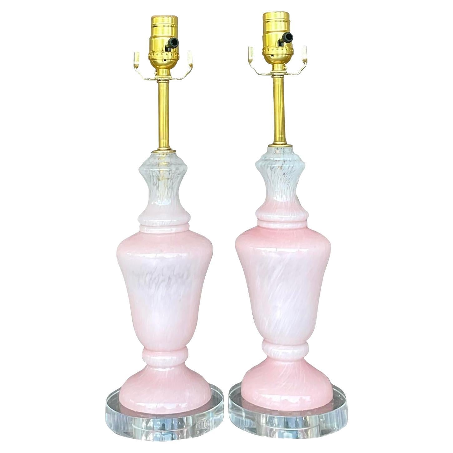 Vintage Regency-Lampen aus rosa Glas nach Murano im Regency-Stil, Paar