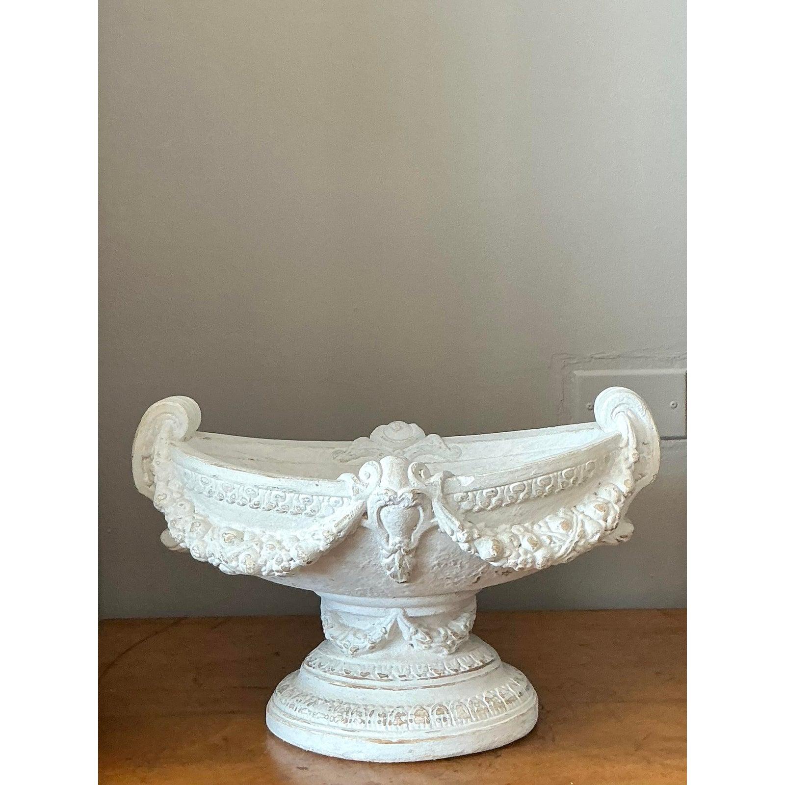 Ciotola Swag in gesso Regency d'epoca In condizioni buone in vendita a West Palm Beach, FL