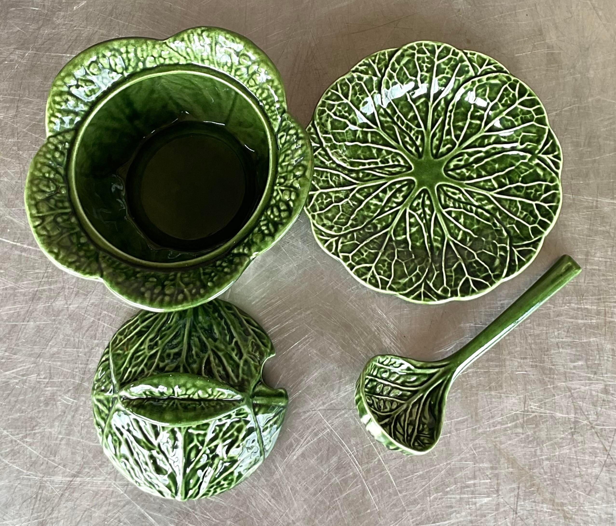 Sopera portuguesa Vintage Regency con cucharón y bajoplato - 3 piezas en Bueno estado para la venta en west palm beach, FL