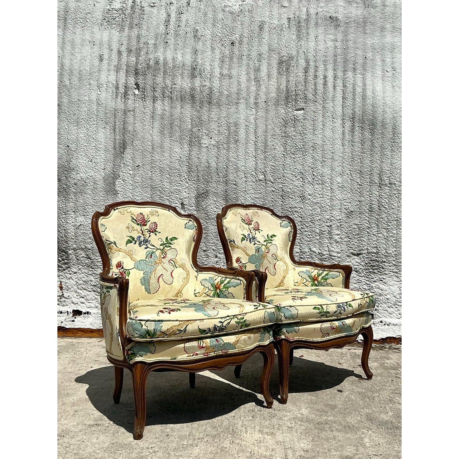 Sedie bergere in seta stampata della Reggenza d'epoca - una coppia in vendita 1