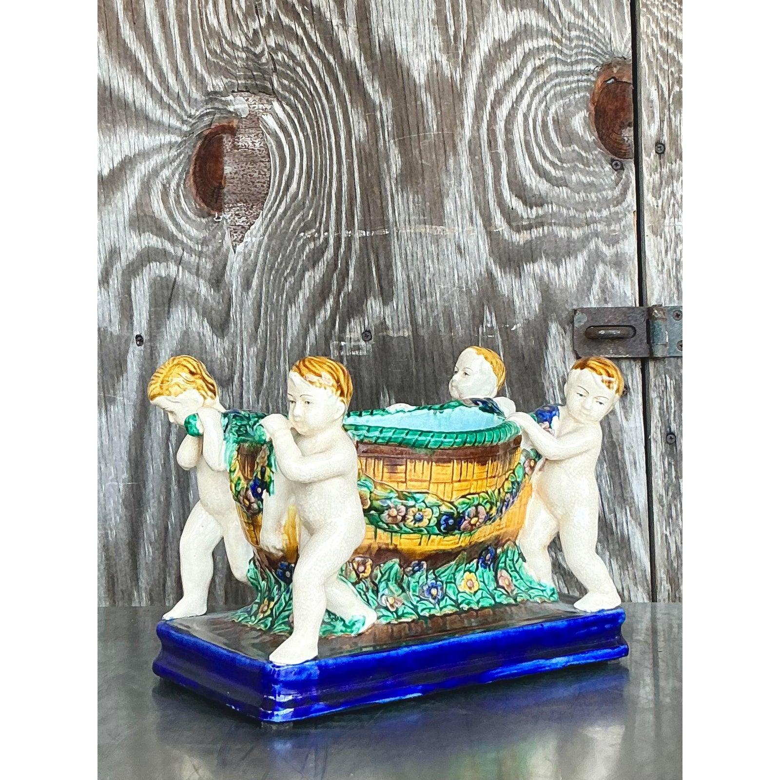 Italiano Centrotavola in maiolica Putti Cherubino Regency d'epoca in vendita