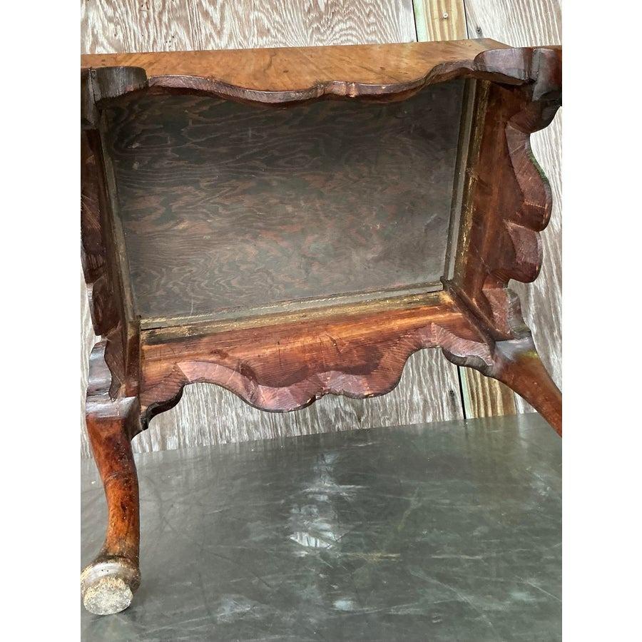 Vintage Regency Queen Anne Beistelltisch im Zustand „Gut“ in west palm beach, FL