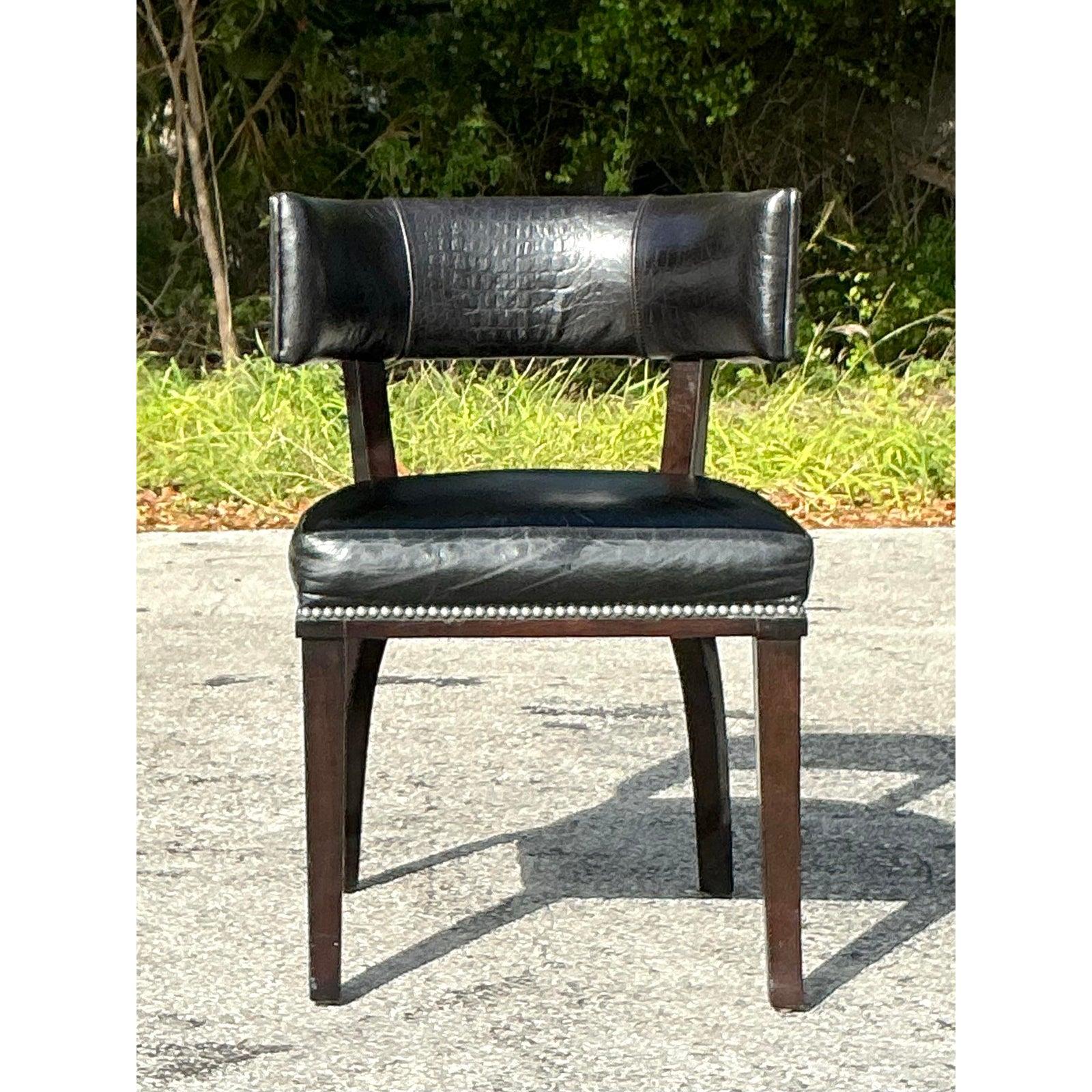 Vintage Regency Ralph Lauren Clivedon geprägter Klismos-Stuhl mit Krokodilleder im Regency-Stil im Zustand „Gut“ im Angebot in west palm beach, FL
