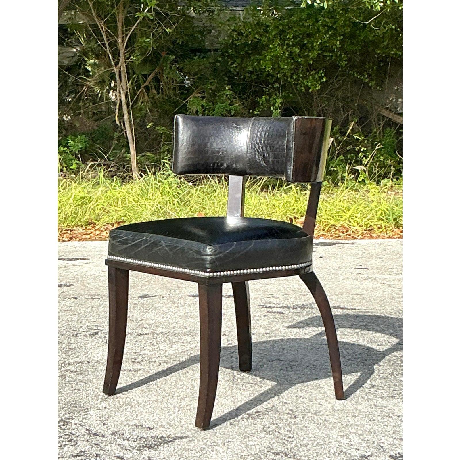 Vintage Regency Ralph Lauren Clivedon geprägter Klismos-Stuhl mit Krokodilleder im Regency-Stil (20. Jahrhundert) im Angebot