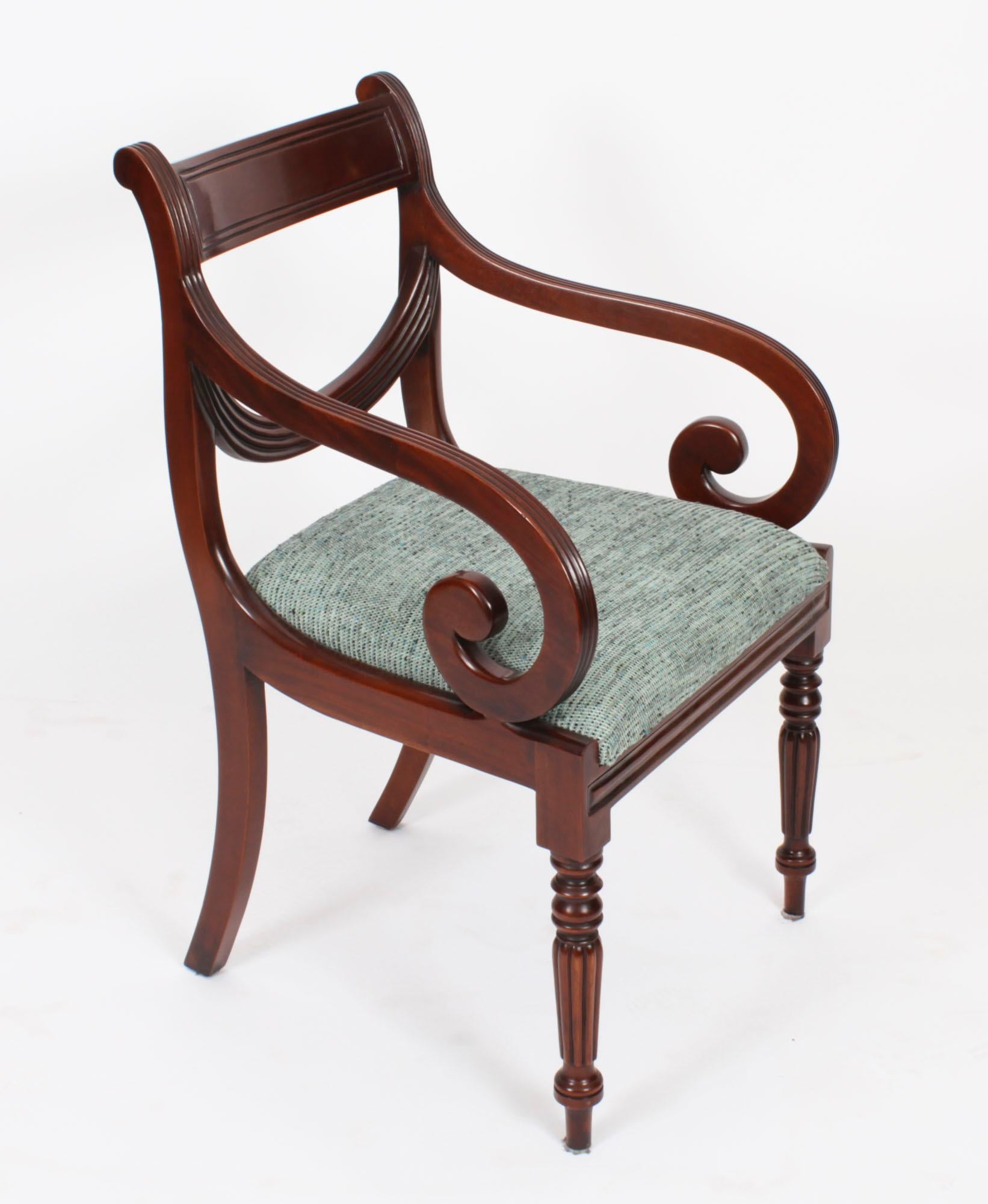 Vintage-Esstisch im Regency-Revival-Stil und 10 Stühle von William Tillman, 20. Jahrhundert 12