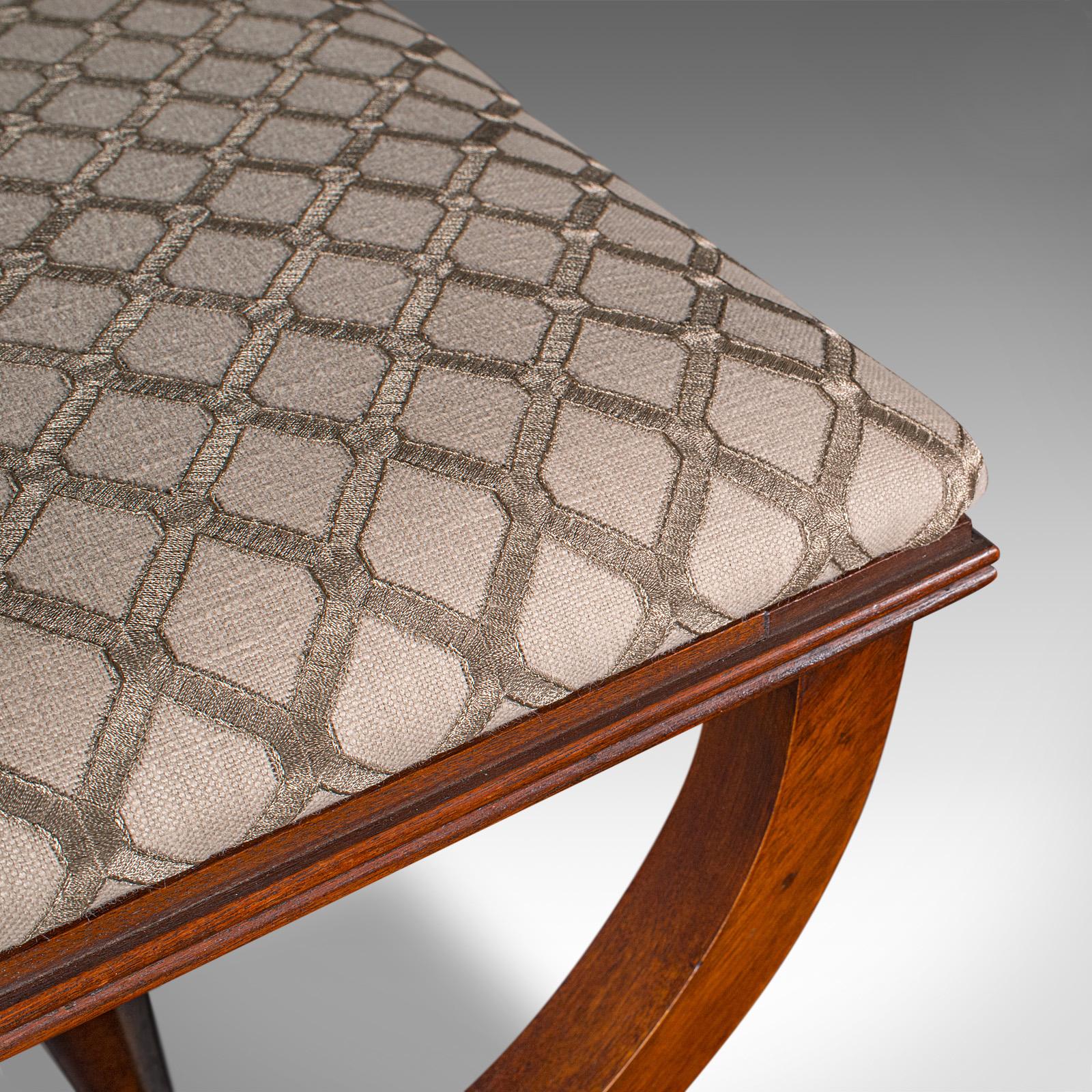 Hêtre Tabouret de chambre à coucher de style Regency vintage, anglais, hêtre, cheminée, tabouret de chambre à coucher en vente