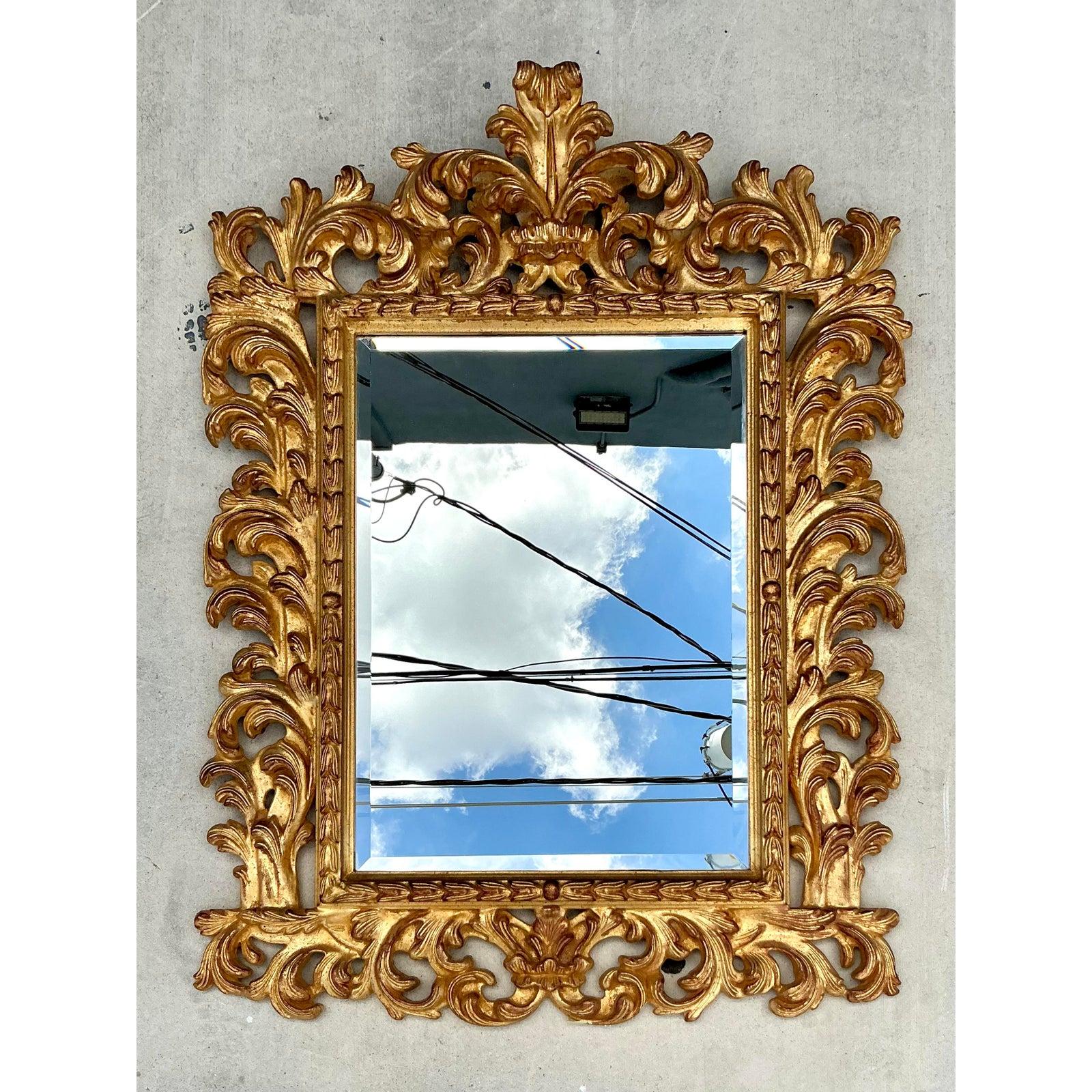 Hollywood Regency Specchio dorato rococò Regency d'epoca in vendita