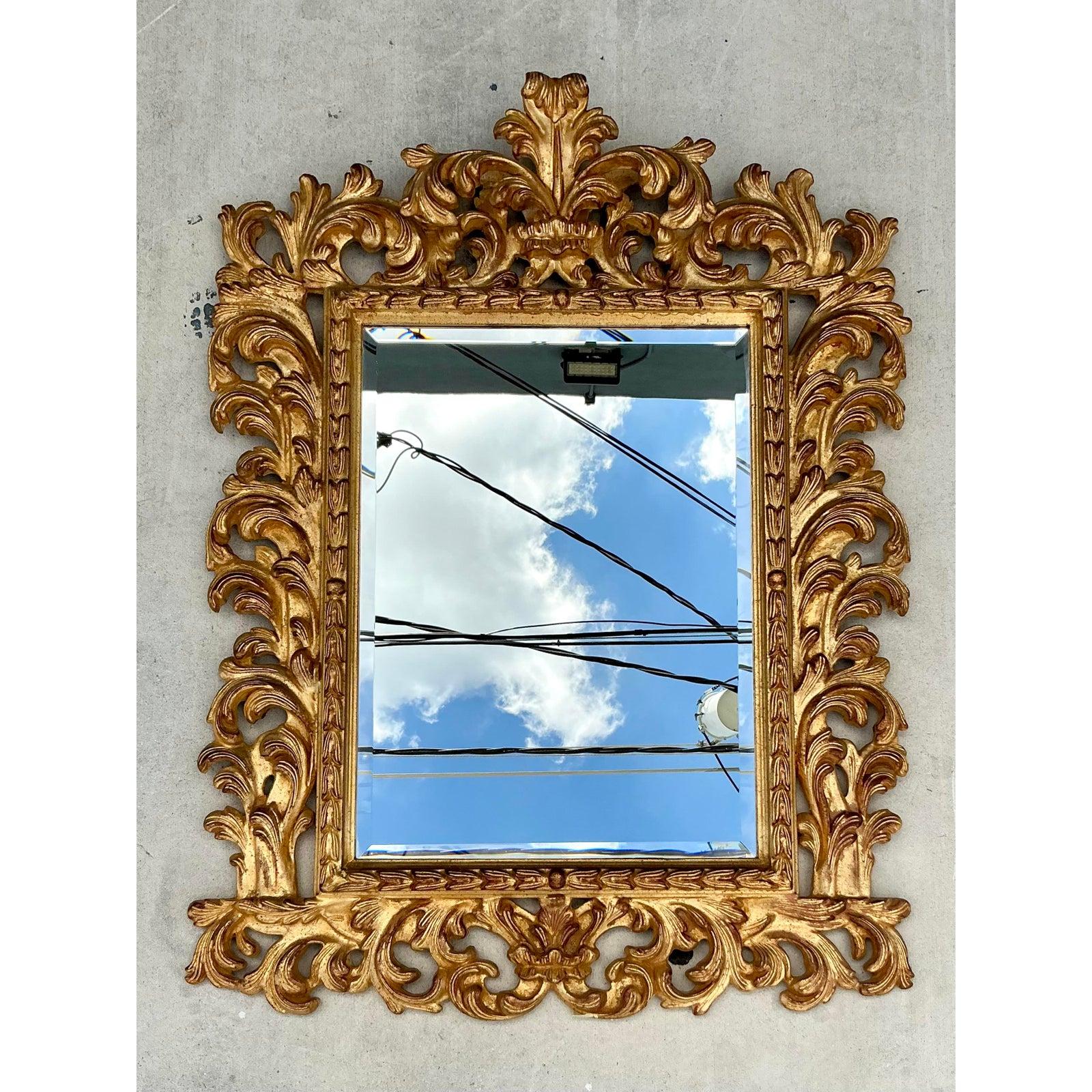 Specchio dorato rococò Regency d'epoca In condizioni buone in vendita a West Palm Beach, FL