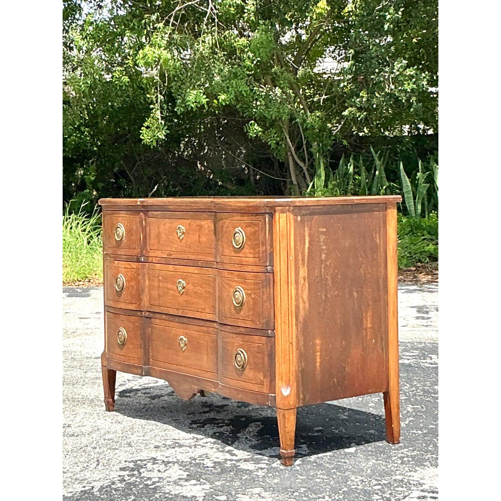 Vintage Regency Roll Front Kommode im Angebot 3