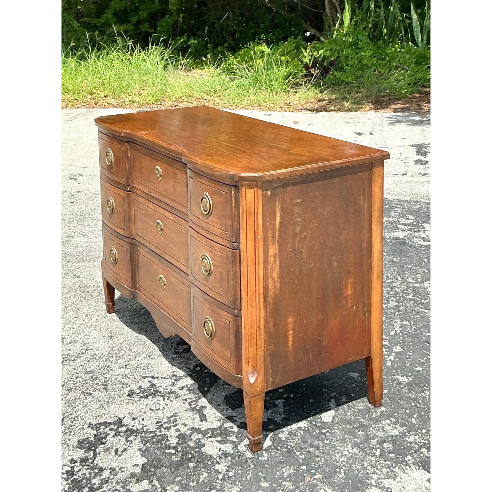 Vintage Regency Roll Front Kommode im Zustand „Gut“ im Angebot in west palm beach, FL